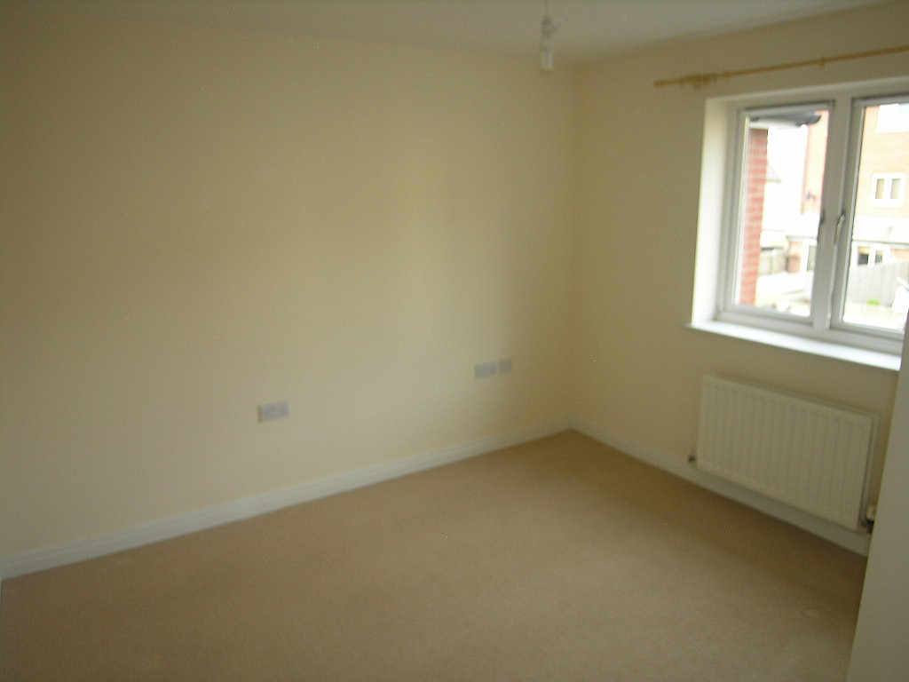2 bedroom barn conversion house To Let in Ipswich - Photograph 7