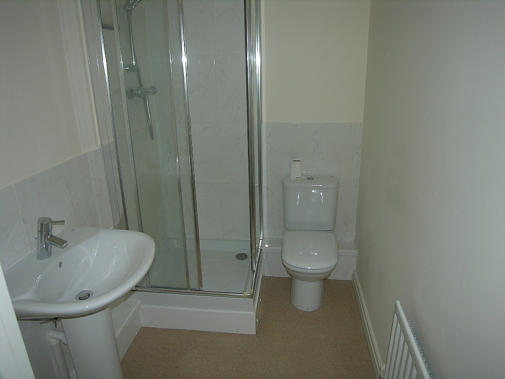 2 bedroom barn conversion house To Let in Ipswich - Photograph 2