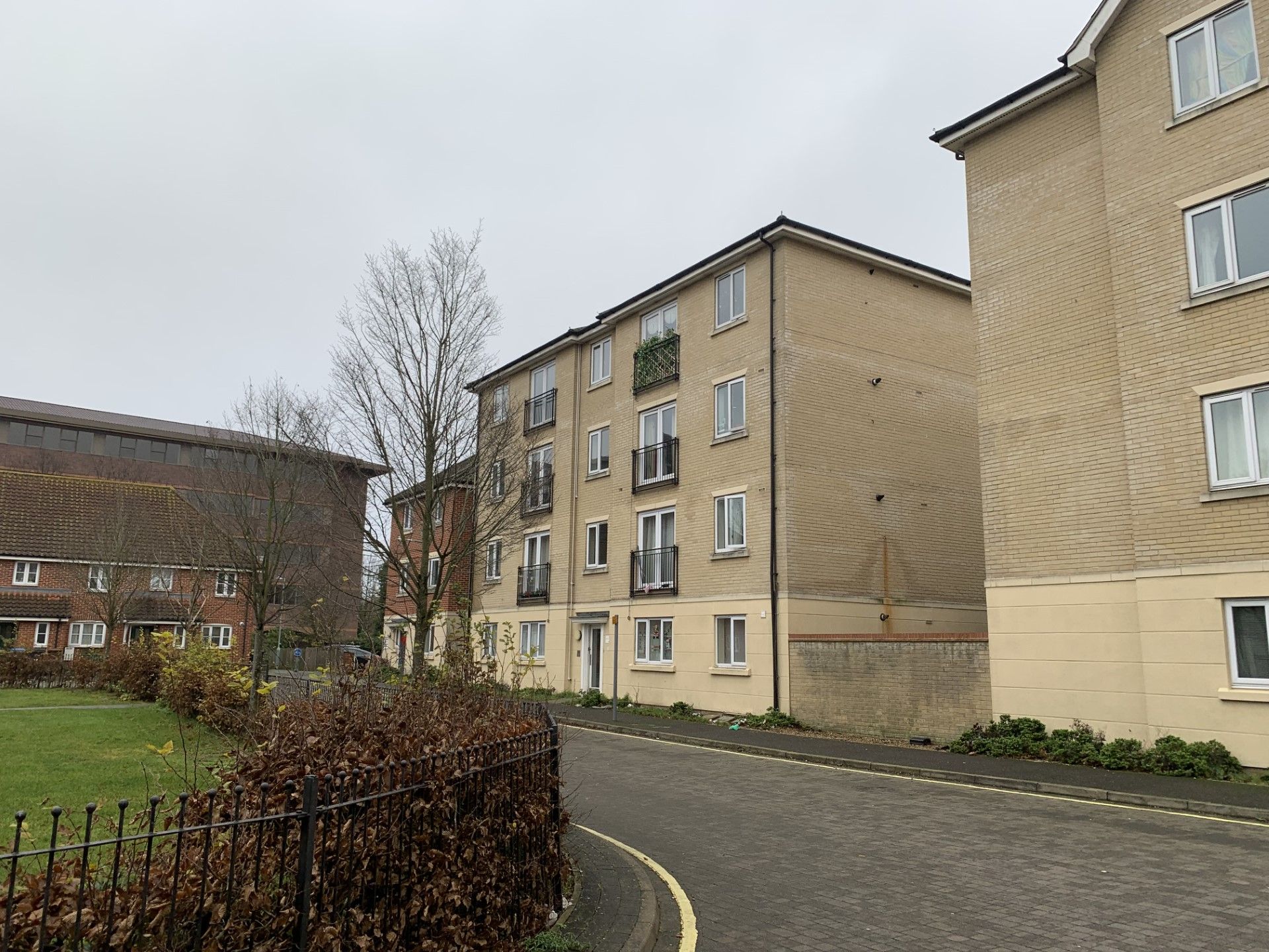 2 bedroom apartment flat/apartment To Let in Ipswich - Photograph 2.