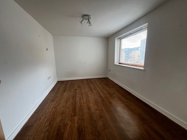2 bedroom apartment flat/apartment To Let in Ipswich - Photograph 10.