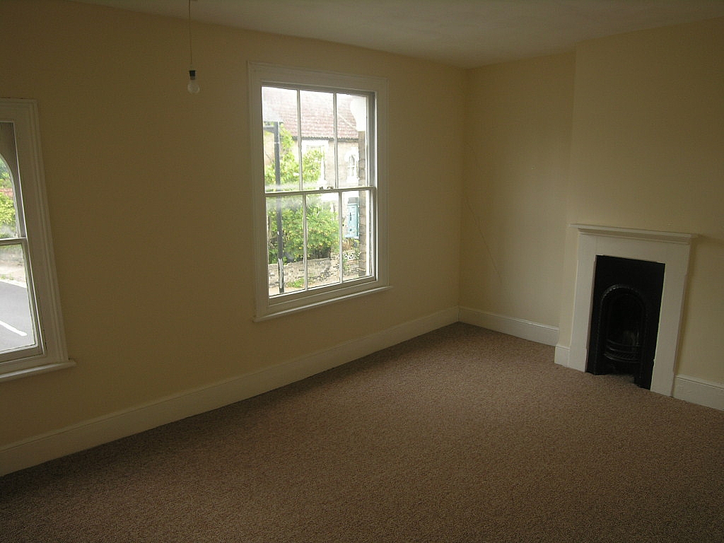 3 bedroom mid terraced house To Let in Ipswich - Photograph 4