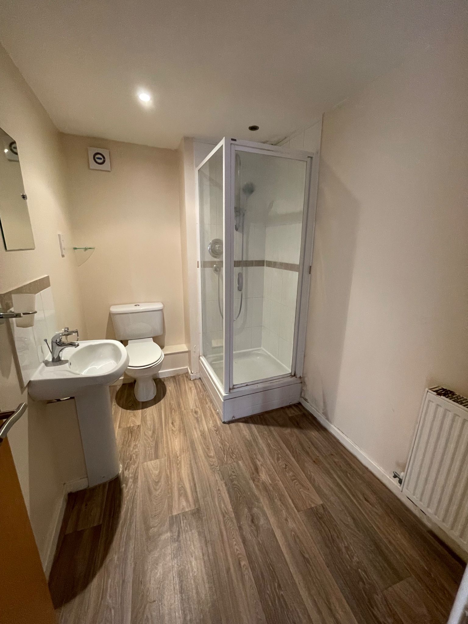 2 bedroom apartment flat/apartment To Let in Ipswich - Photograph 8.