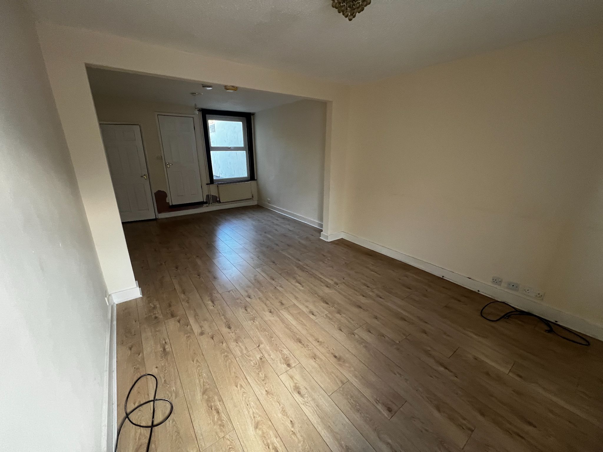 2 bedroom end terraced house To Let in Ipswich - Photograph 9.