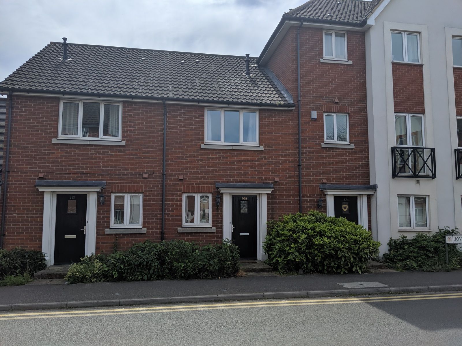 2 bedroom mid terraced house To Let in Ipswich - Photograph 1