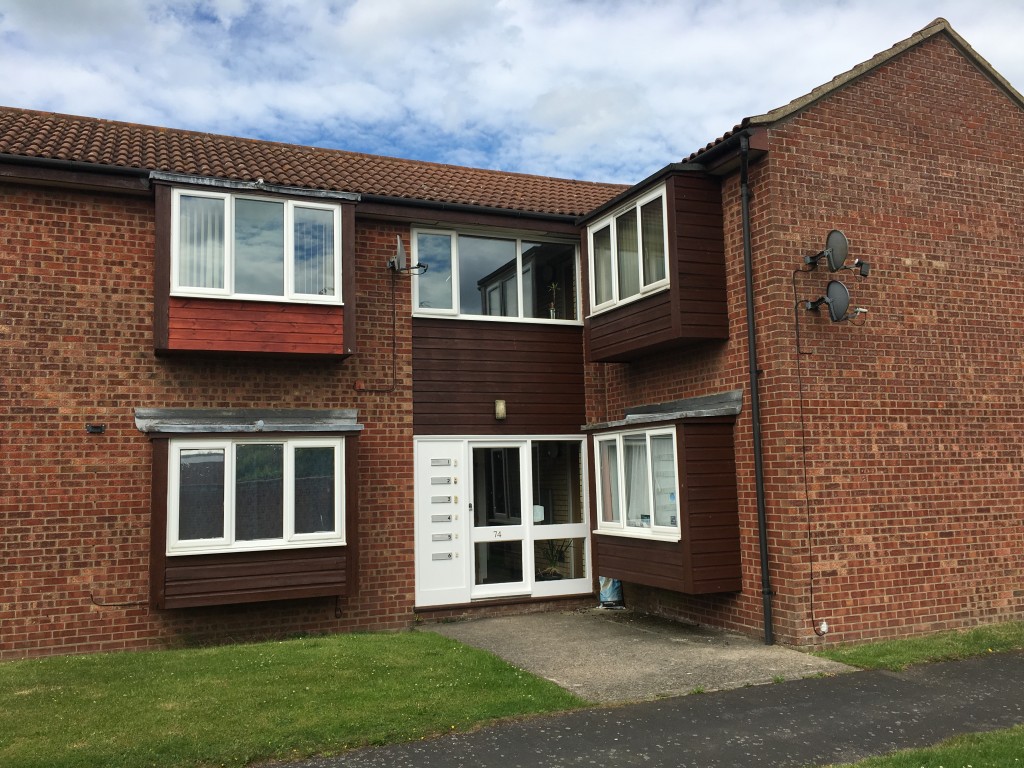 Studio Flat/apartment To Let in Felixstowe - Photograph 1.