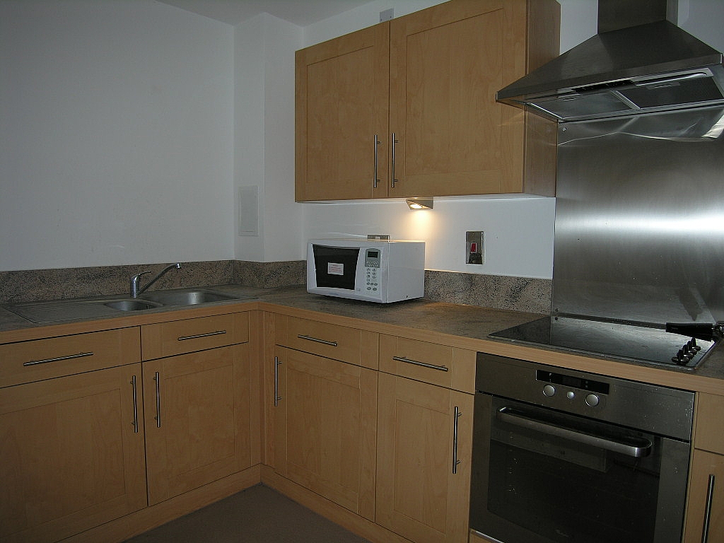 1 bedroom apartment flat/apartment To Let in Ipswich - Photograph 2