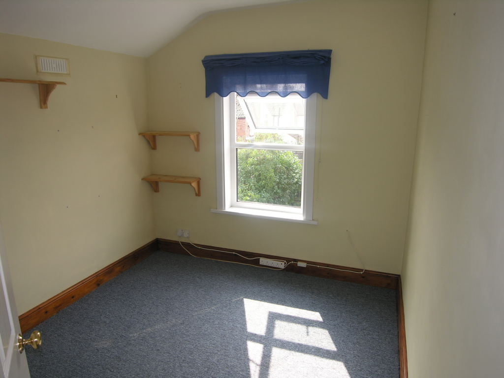 3 bedroom semi-detached house To Let in Ipswich - 6