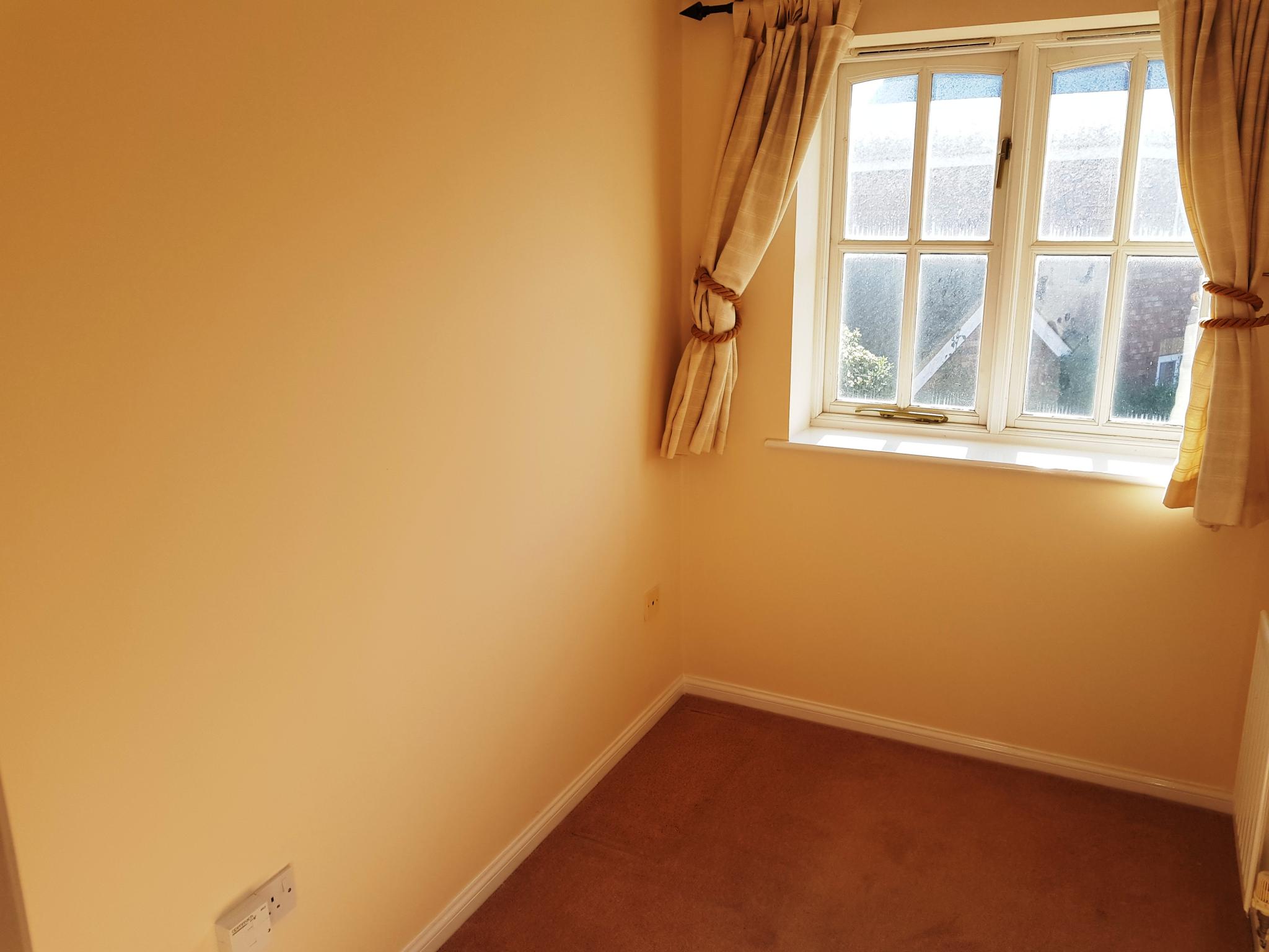 3 bedroom detached house SSTC in Ipswich - 8