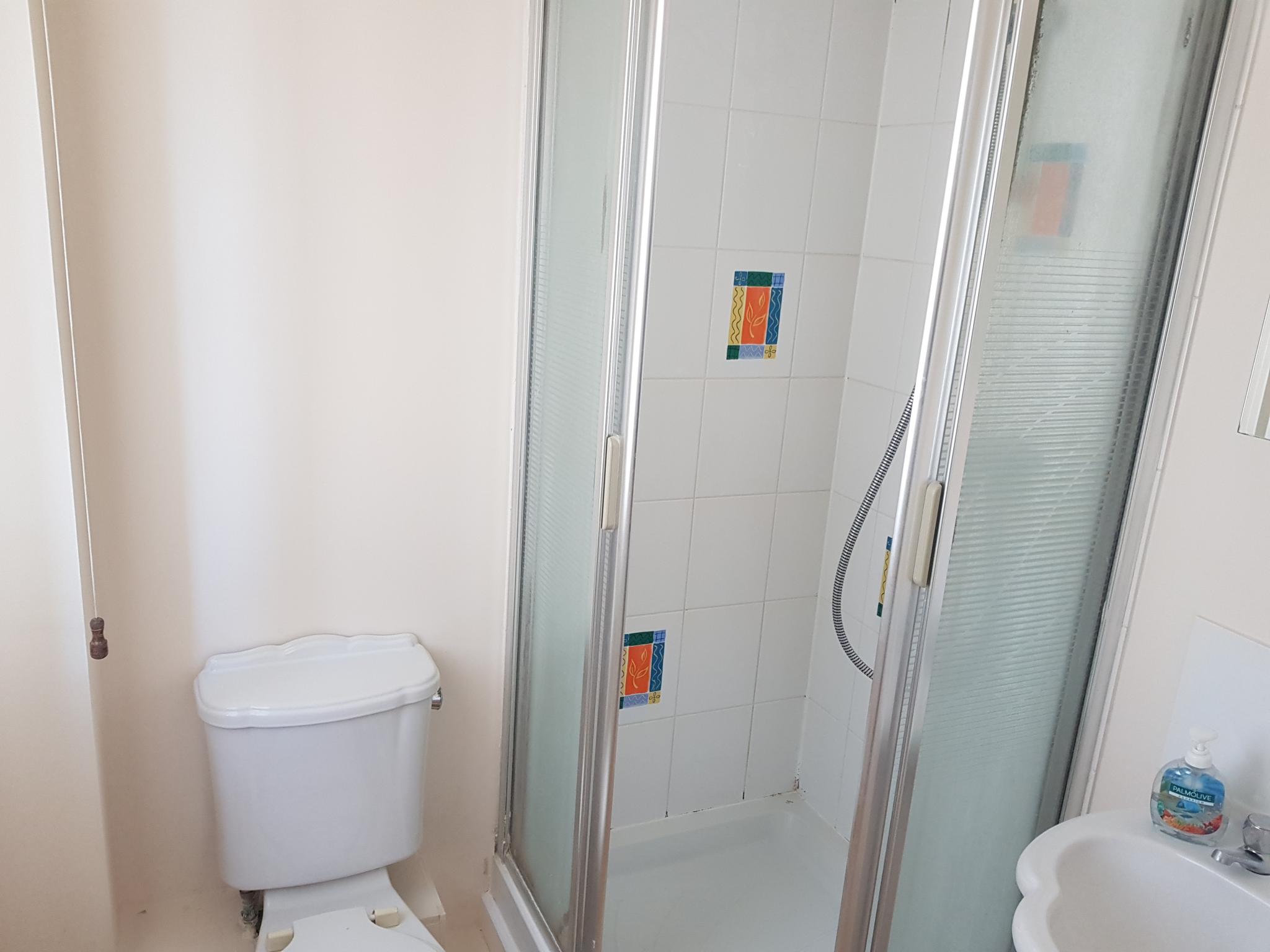 3 bedroom detached house SSTC in Ipswich - 9