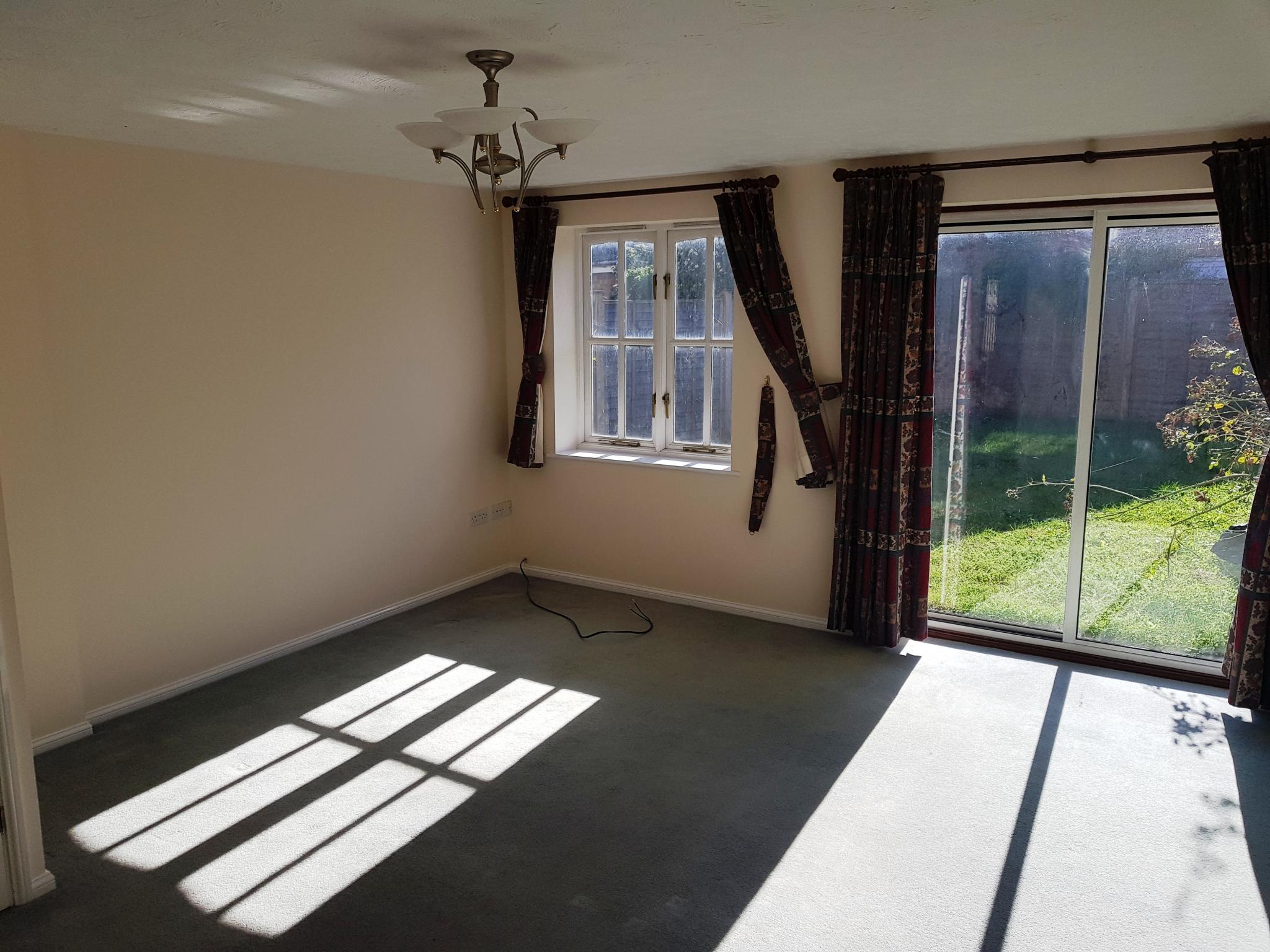 3 bedroom detached house SSTC in Ipswich - 2