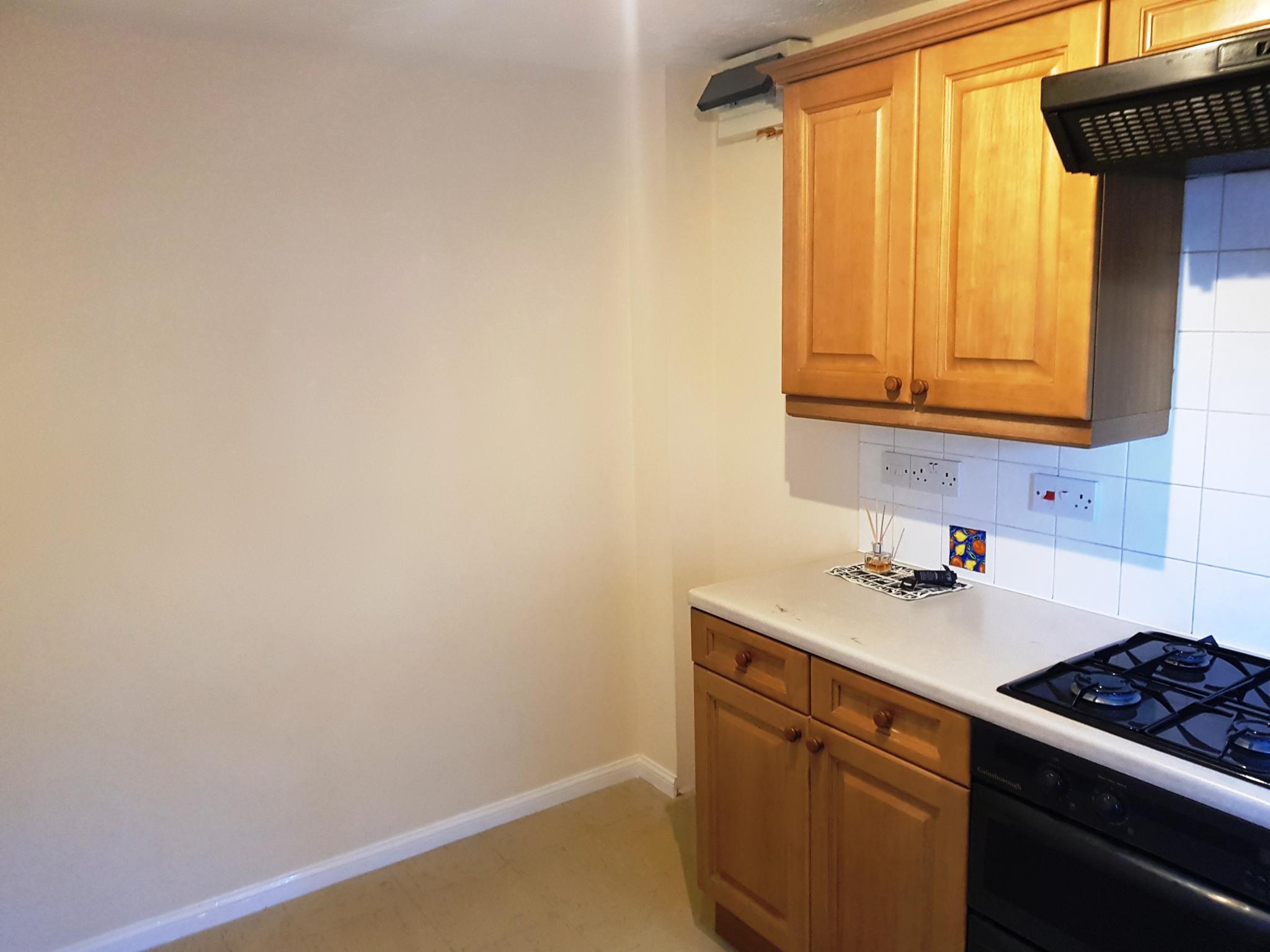 3 bedroom detached house SSTC in Ipswich - 5