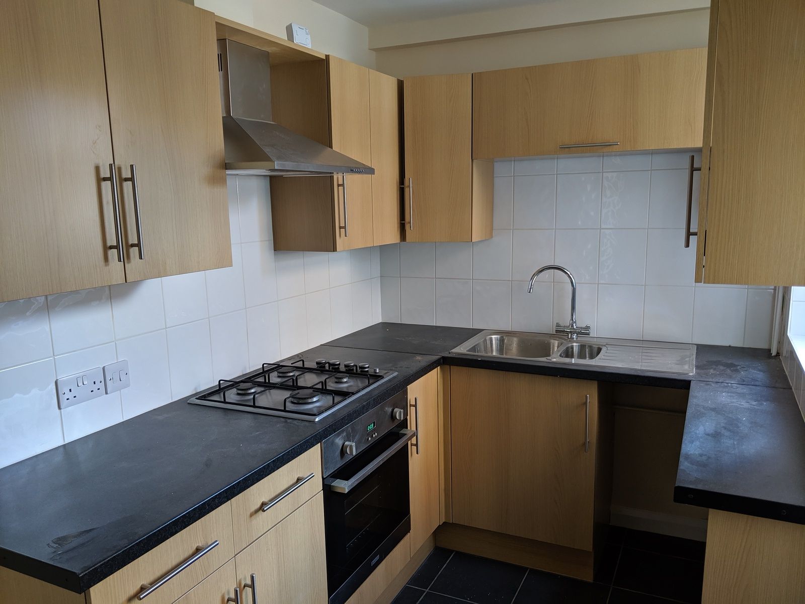 2 bedroom mid terraced house To Let in Ipswich - Photograph 4