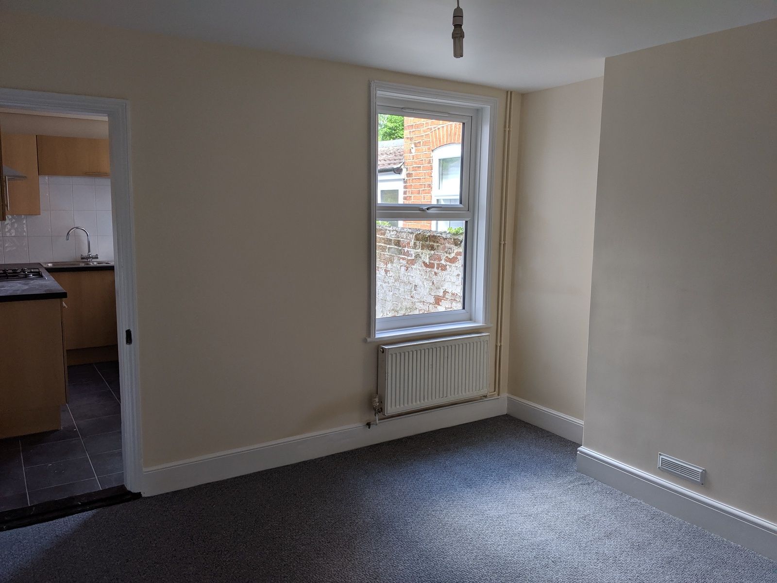 2 bedroom mid terraced house To Let in Ipswich - Photograph 3