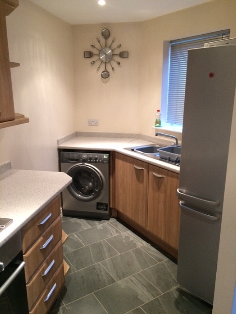 2 bedroom flat flat/apartment SSTC in Ipswich - Photograph 2