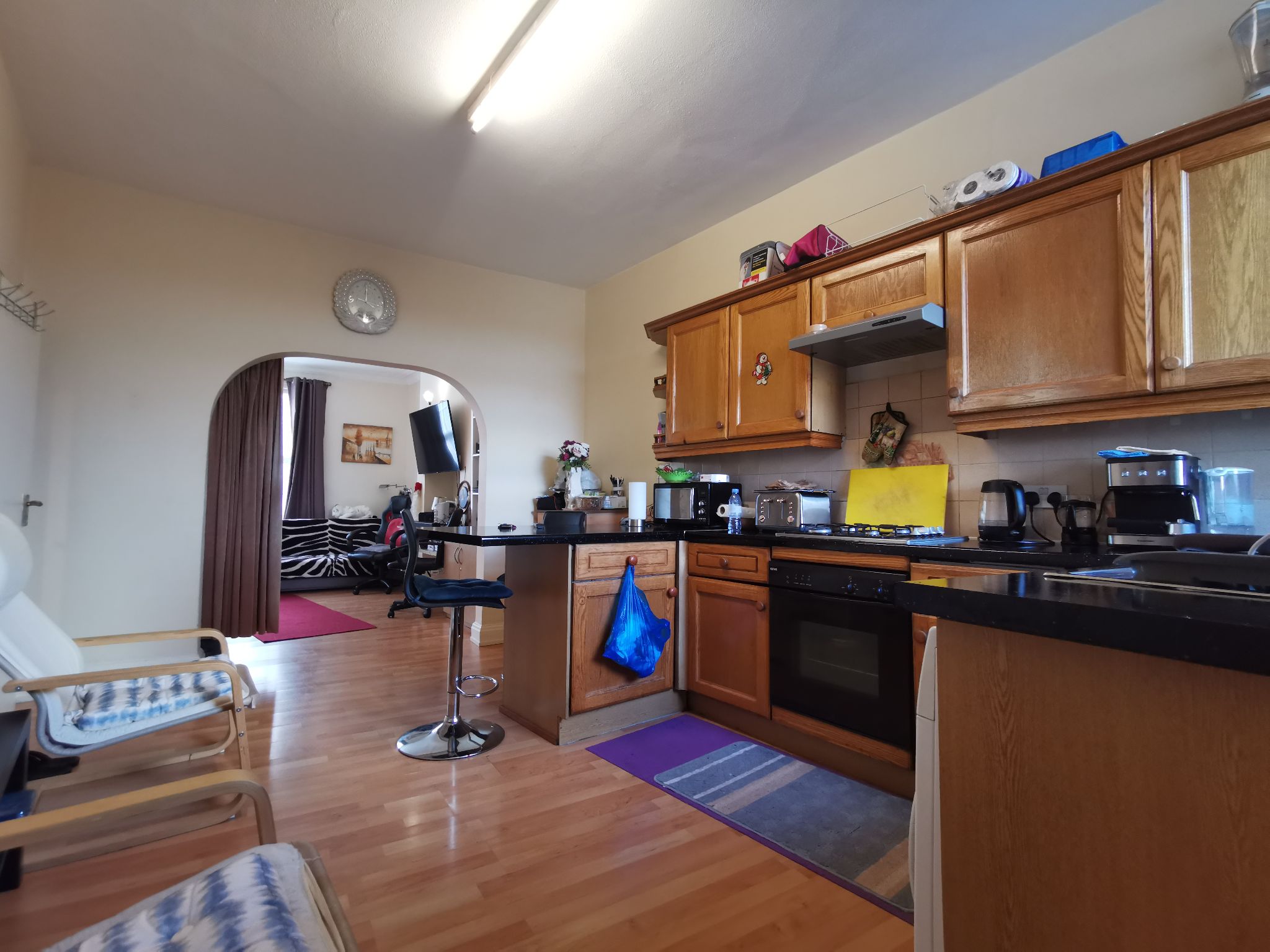 1 bedroom studio flat/apartment To Let in Willesden Green - Photograph 7