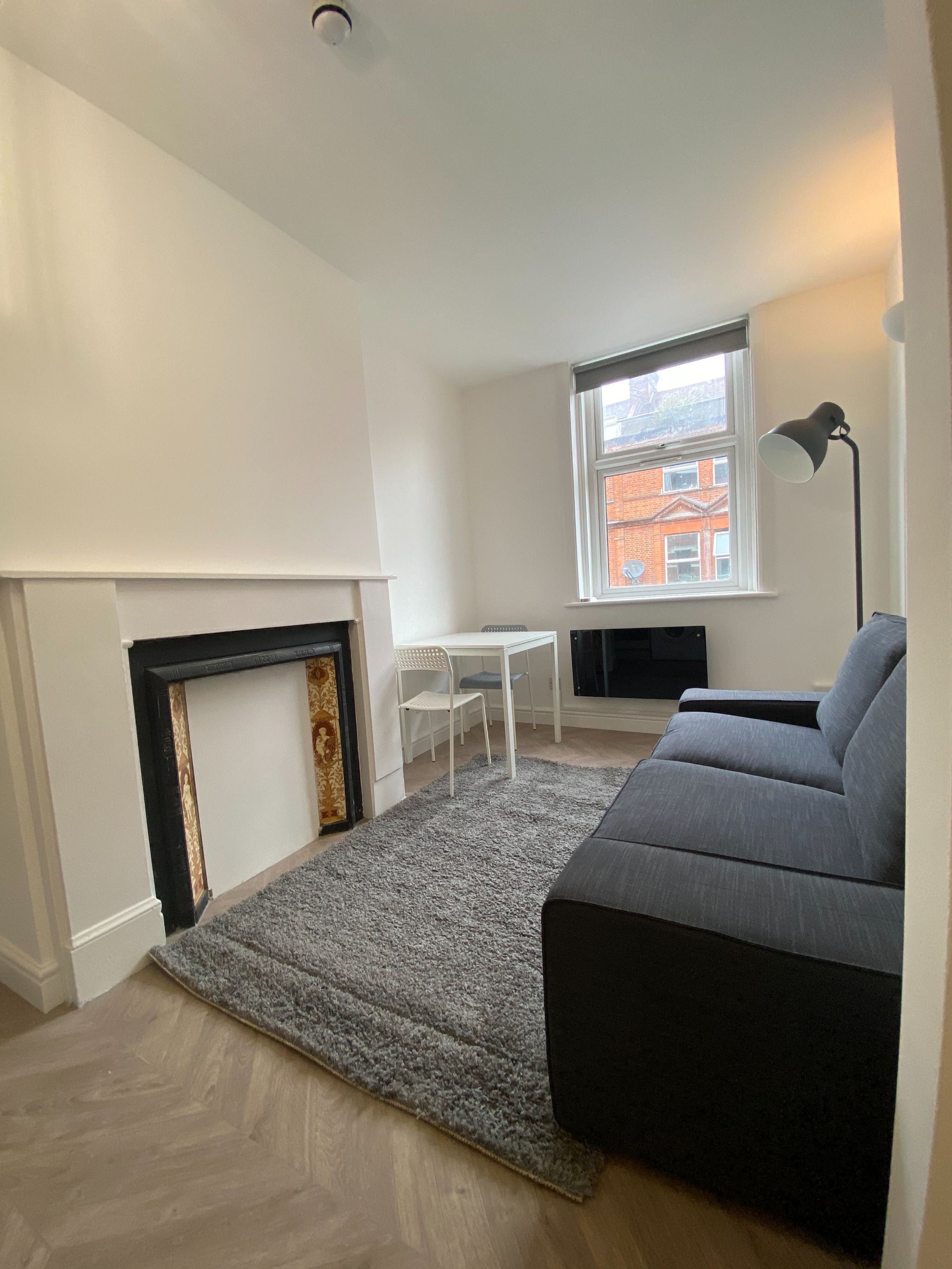 2 bedroom apartment flat/apartment Let in London - Photograph 7