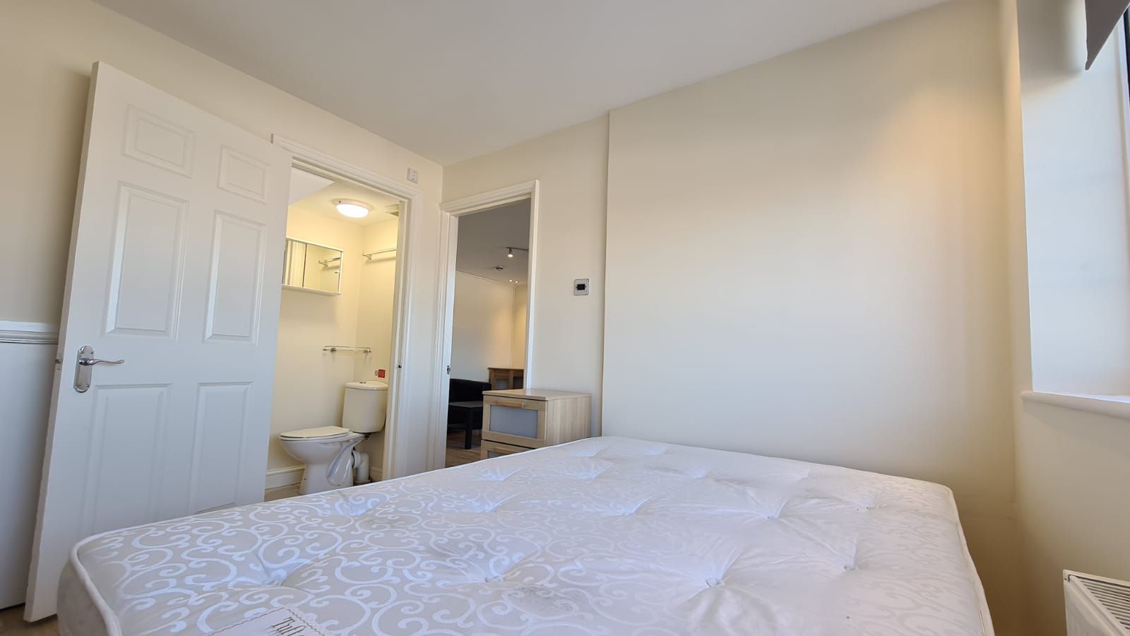 1 bedroom flat flat/apartment To Let in Wembley - Bedroom