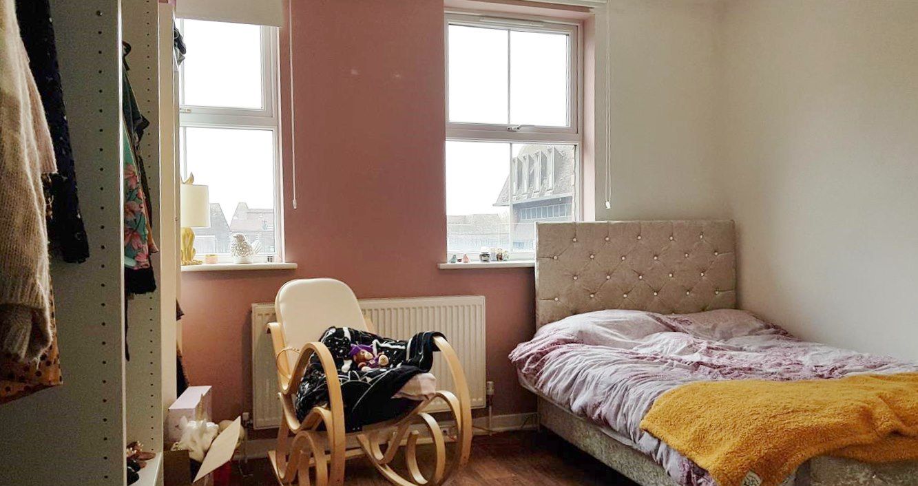 2 bedroom apartment flat/apartment To Let in Enfield - FIRST BEDROOM - DOUBLE