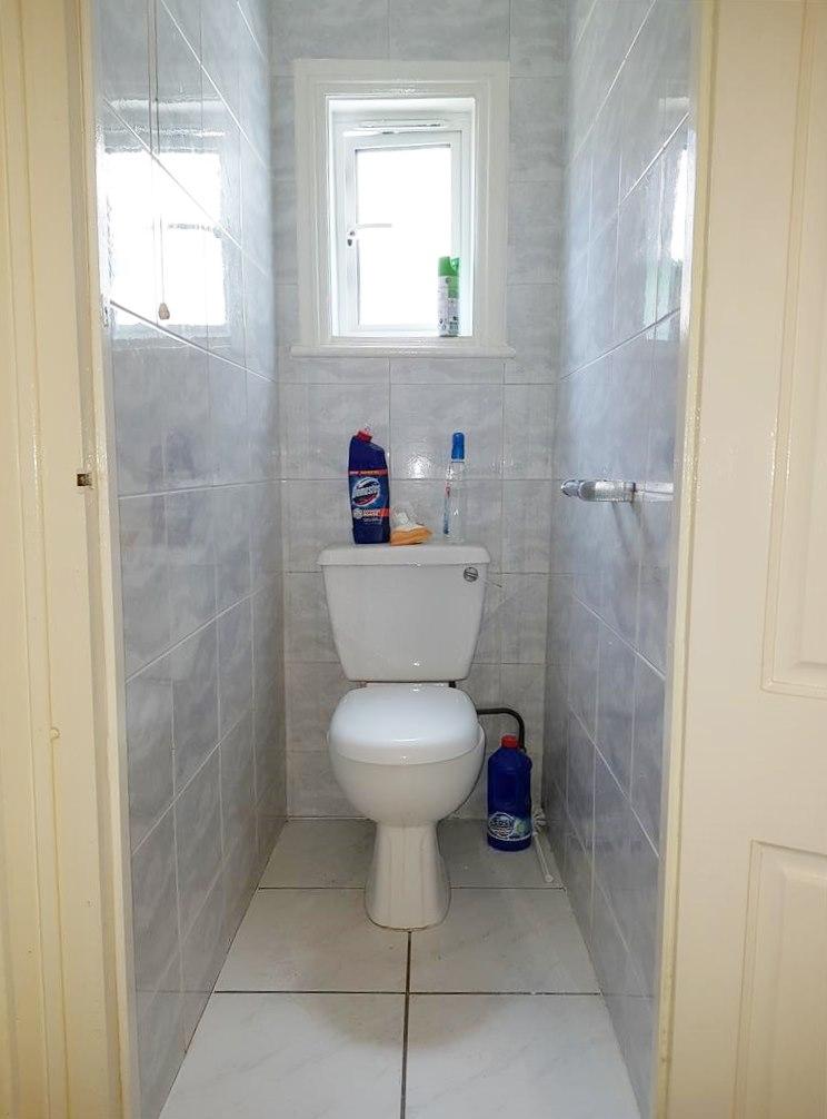 1 bedroom shared flat/apartment To Let in Willesden - Fully Tiled Separate W.C.