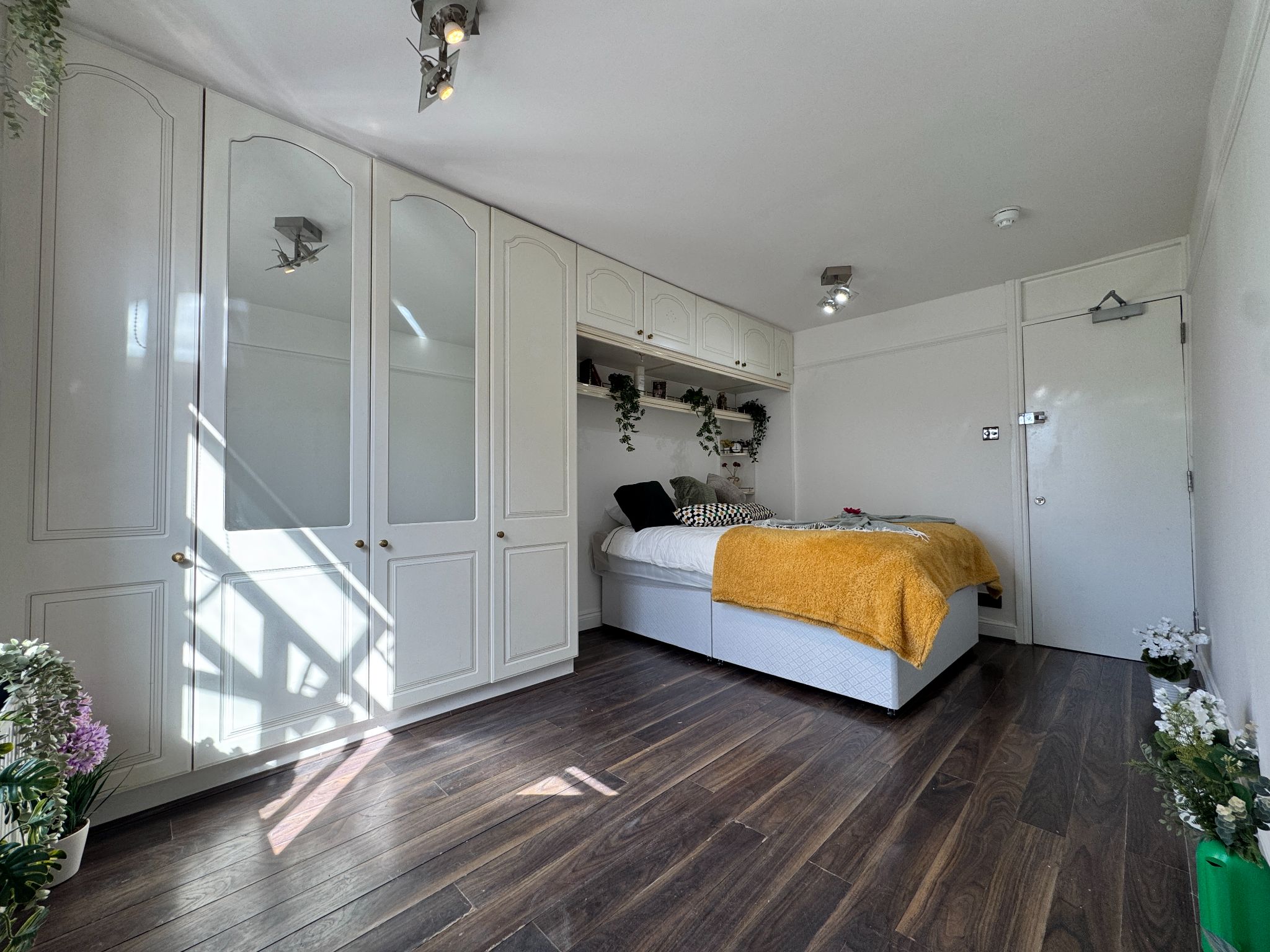 1 bedroom shared house To Let in London - Property photograph