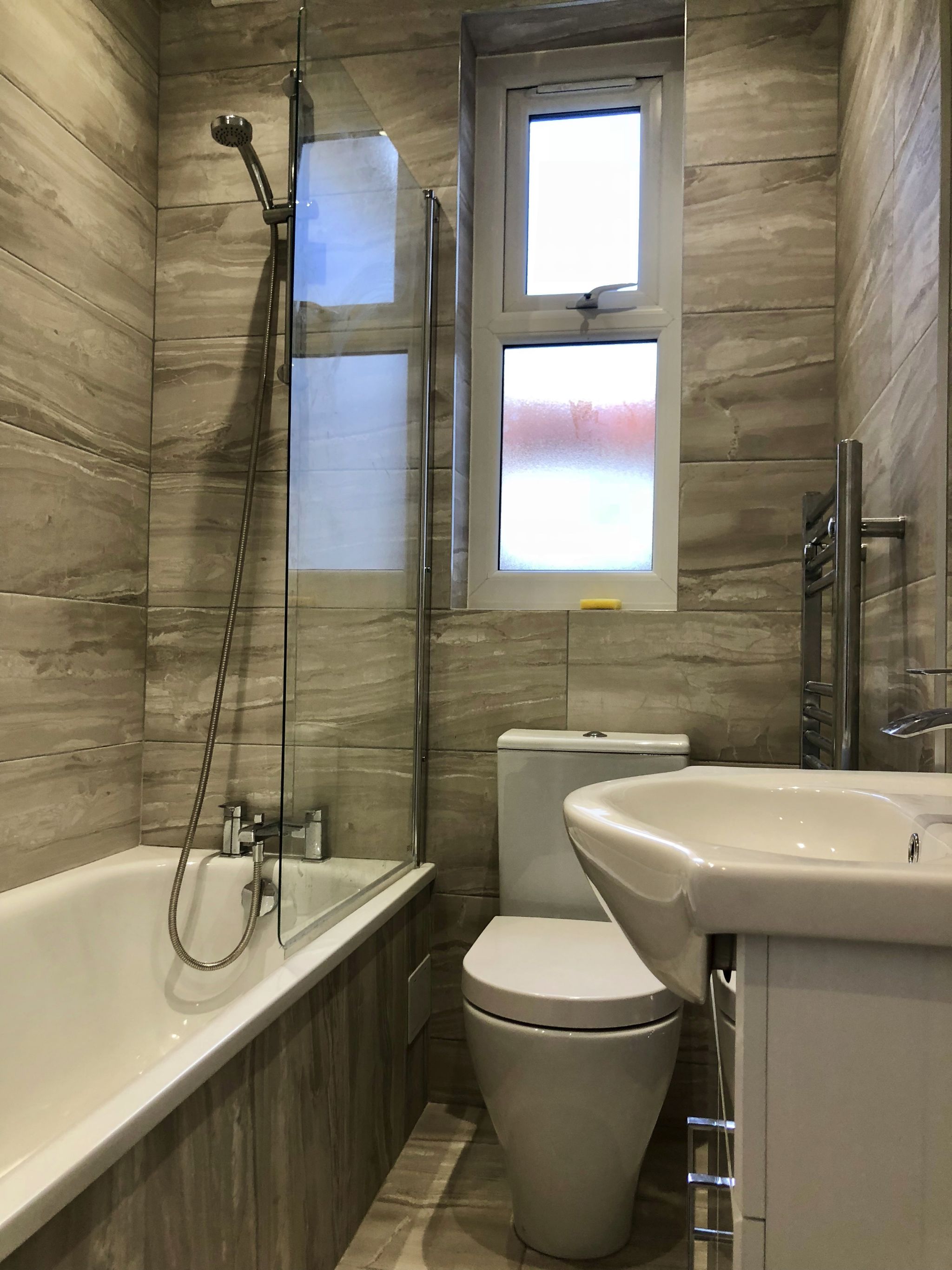 3 bedroom apartment flat/apartment To Let in London - 3 PIECE BATHROOM SUITE