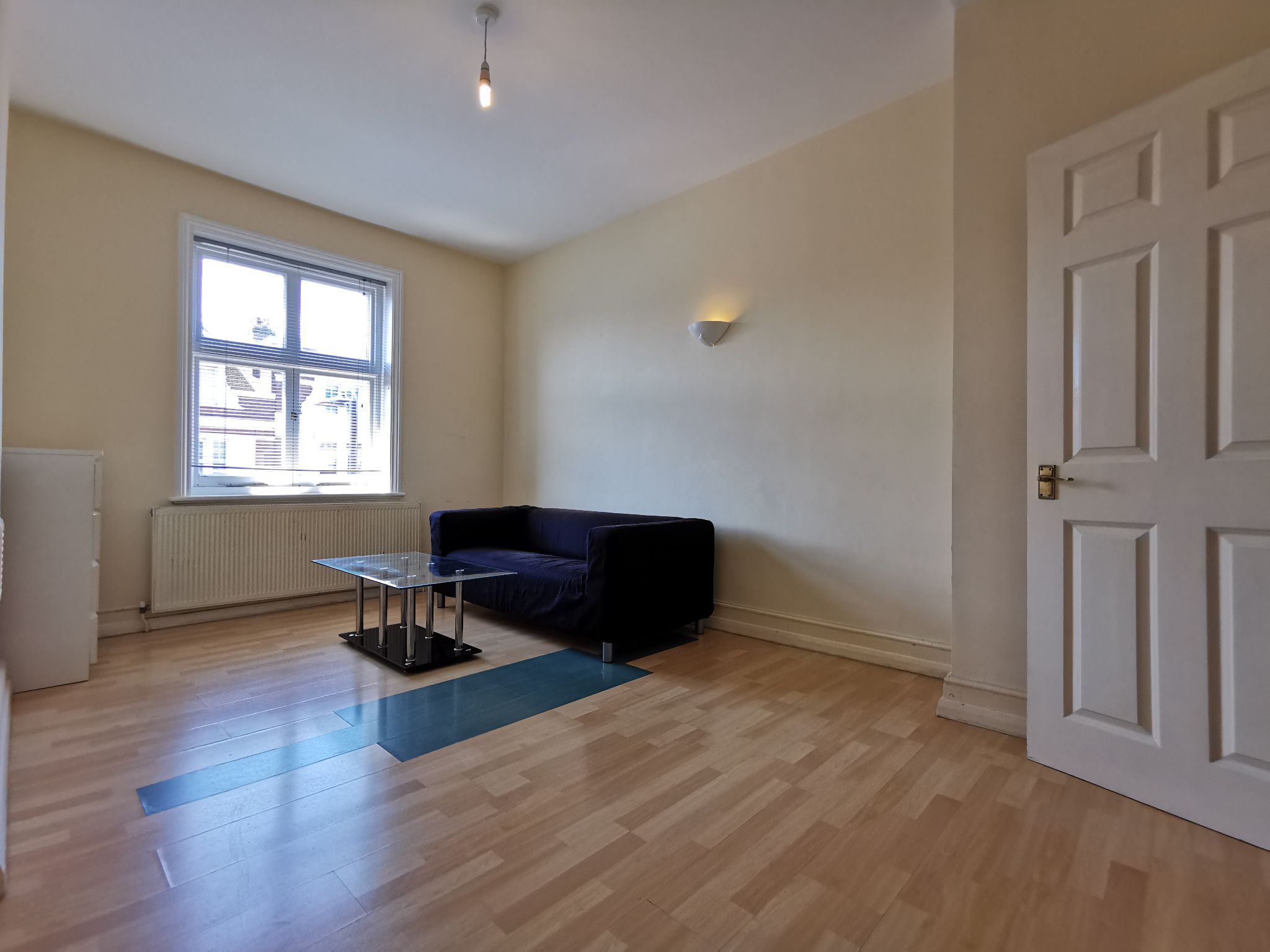 1 bedroom apartment flat/apartment To Let in London - Property photograph