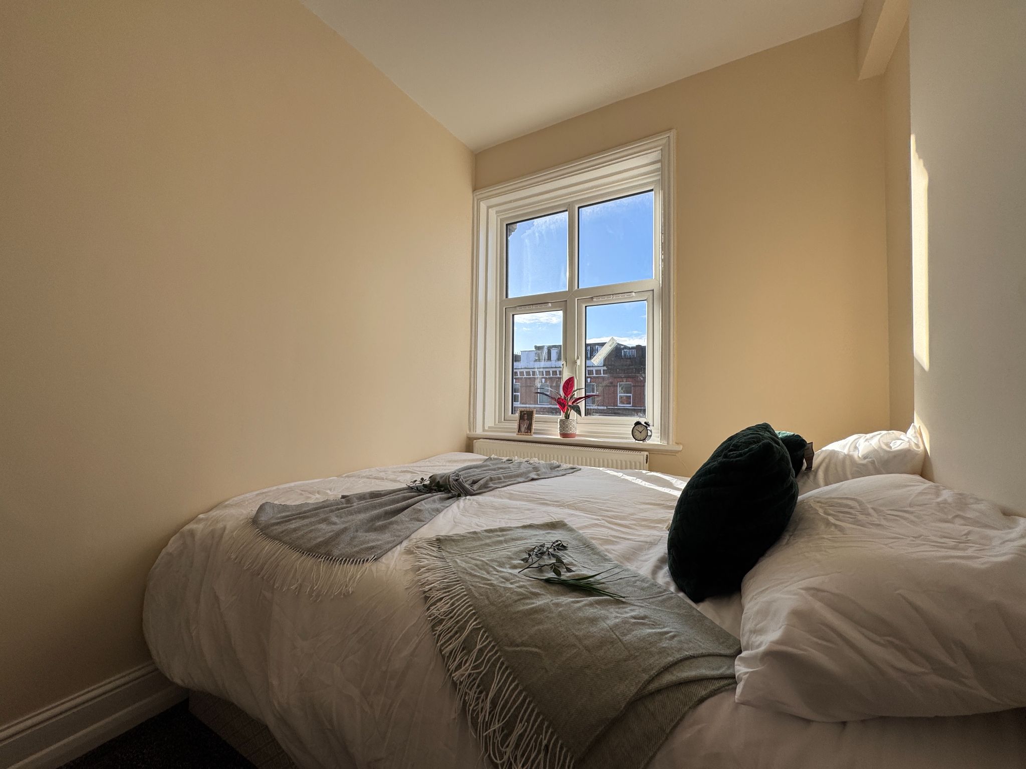 1 bedroom apartment flat/apartment To Let in London - Photograph 8