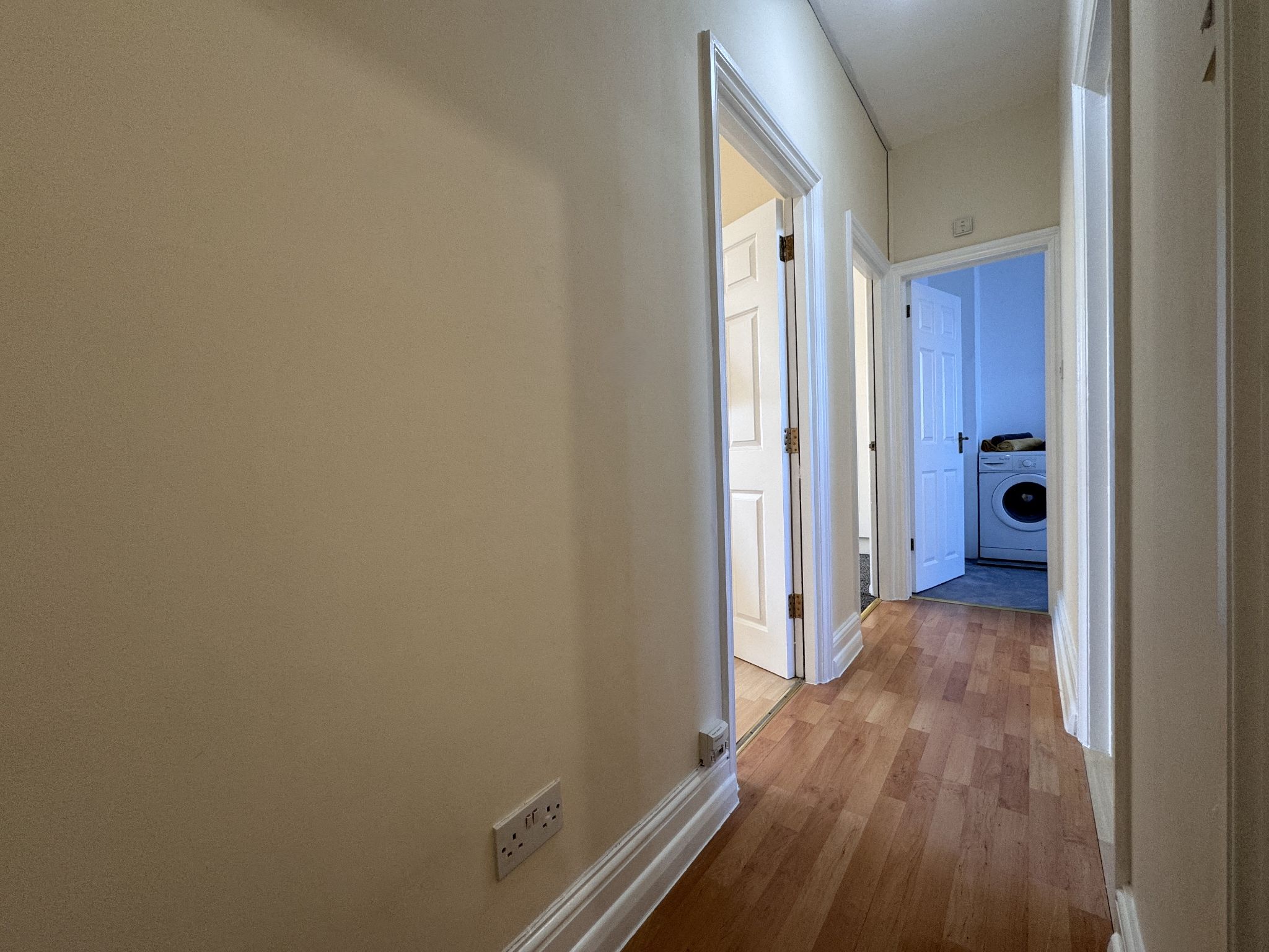1 bedroom apartment flat/apartment To Let in London - Photograph 9