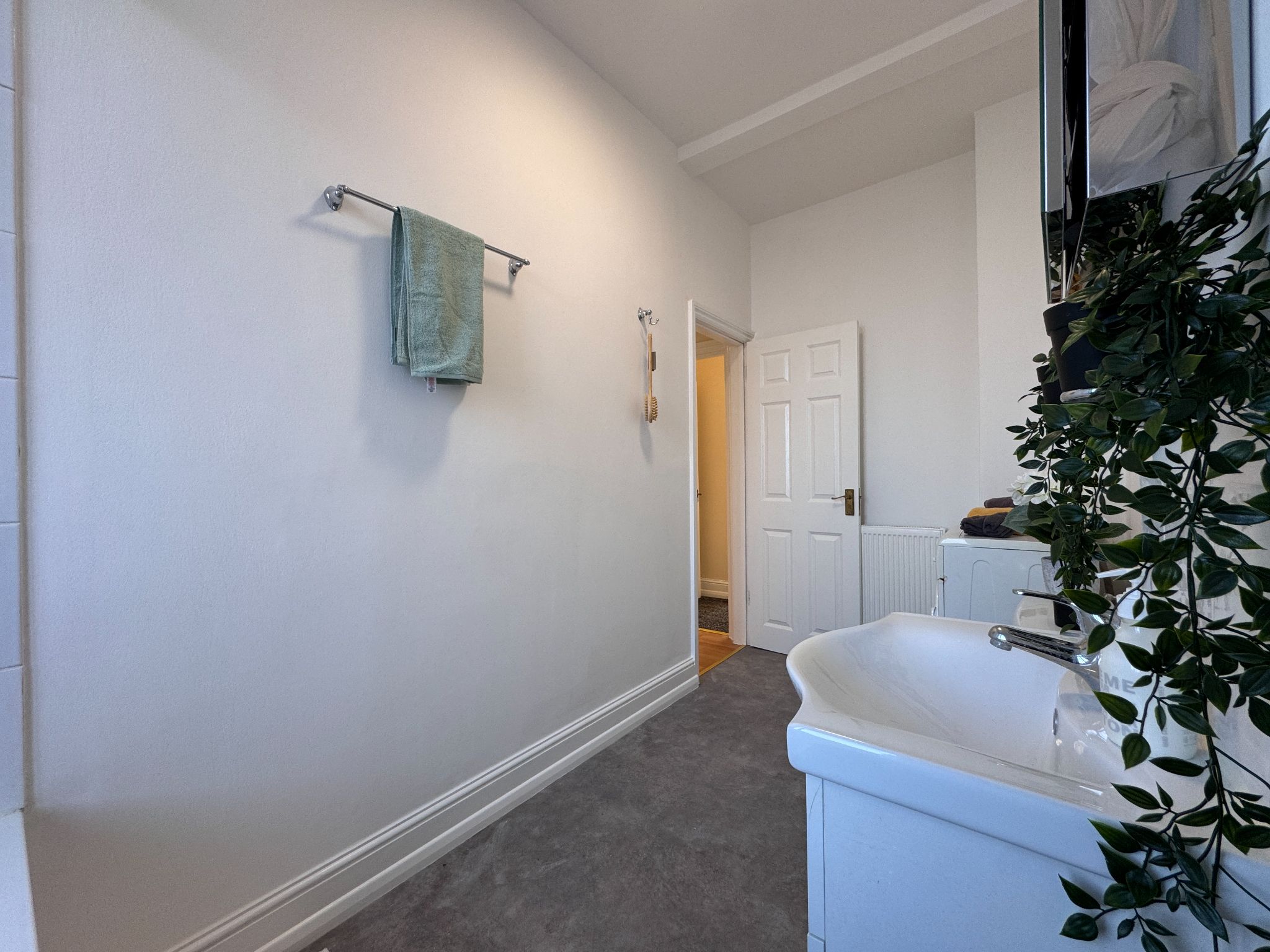 1 bedroom apartment flat/apartment To Let in London - Photograph 11