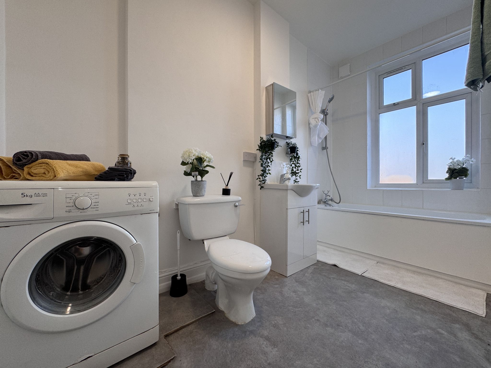 1 bedroom apartment flat/apartment To Let in London - Photograph 10