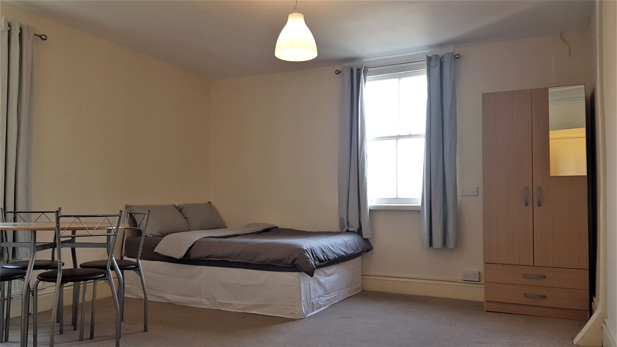 1 bedroom studio flat/apartment To Let in Willesden Green - Main room