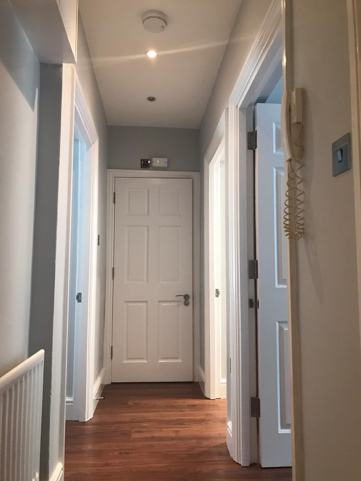 2 bedroom flat flat/apartment To Let in London - Hallway