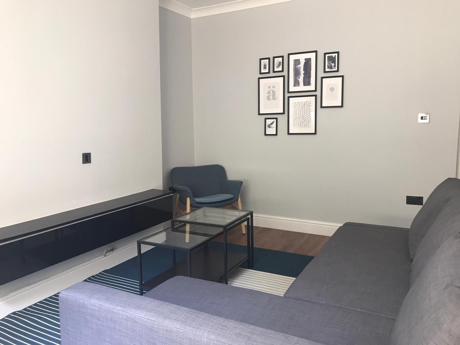 2 bedroom flat flat/apartment To Let in London - Modern Living room