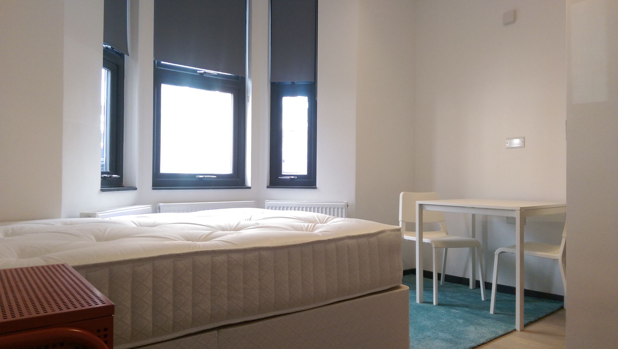 1 bedroom shared house To Let in Willesden Green - Bedroom with double glazing windows
