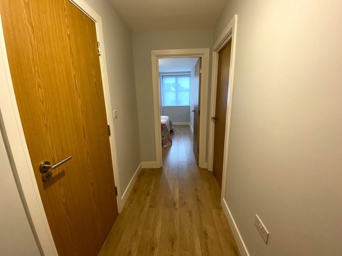 1 bedroom flat flat/apartment To Let in Kingsbury - HALLWAY/LAMINATED FLOORS