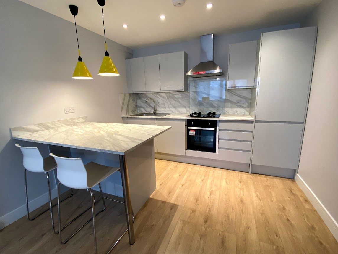 1 bedroom flat flat/apartment To Let in Kingsbury - FITTED KITCHEN/WASHING MACHINE