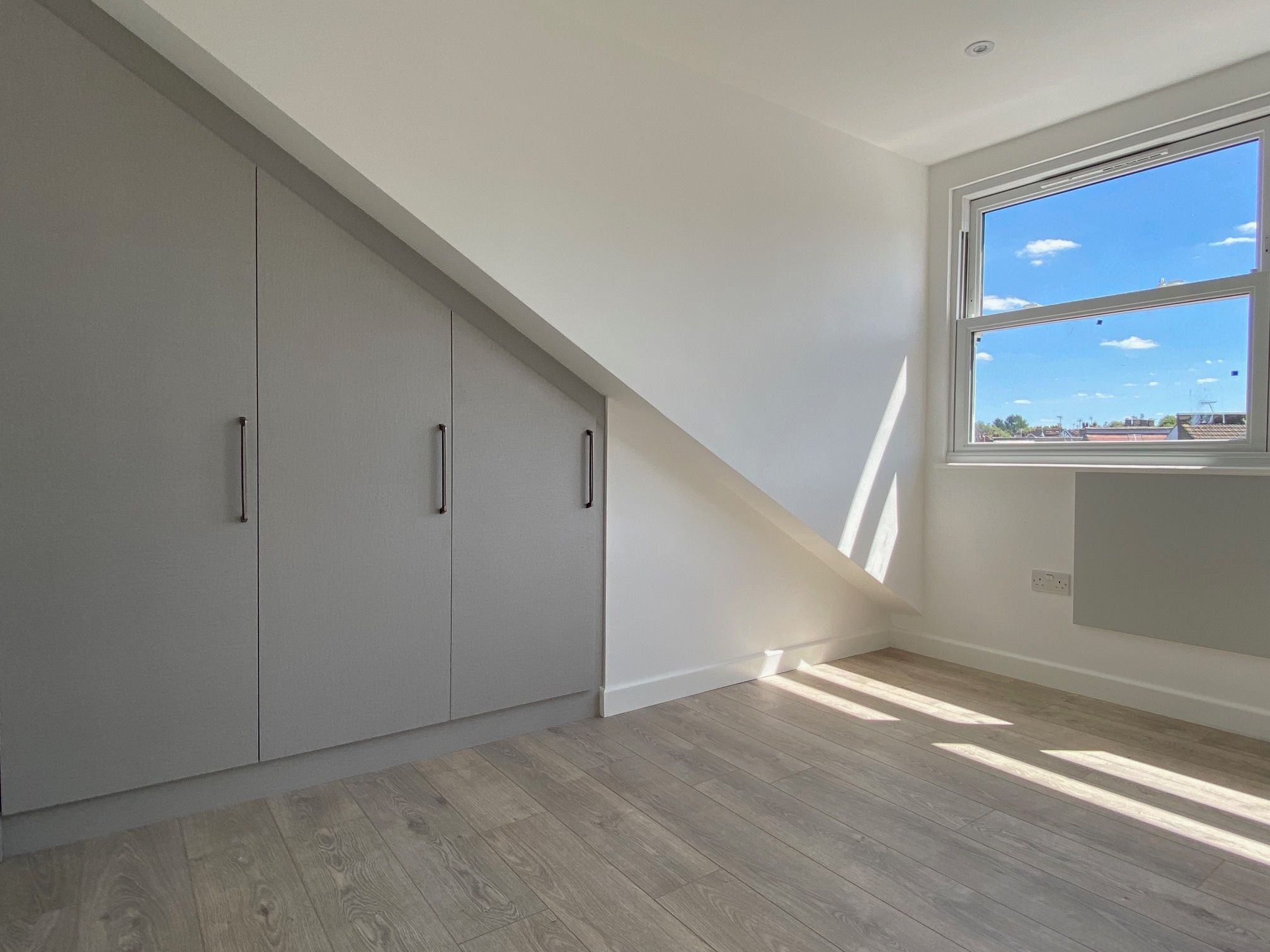 1 bedroom studio flat/apartment To Let in Willesden Green - Photograph 3