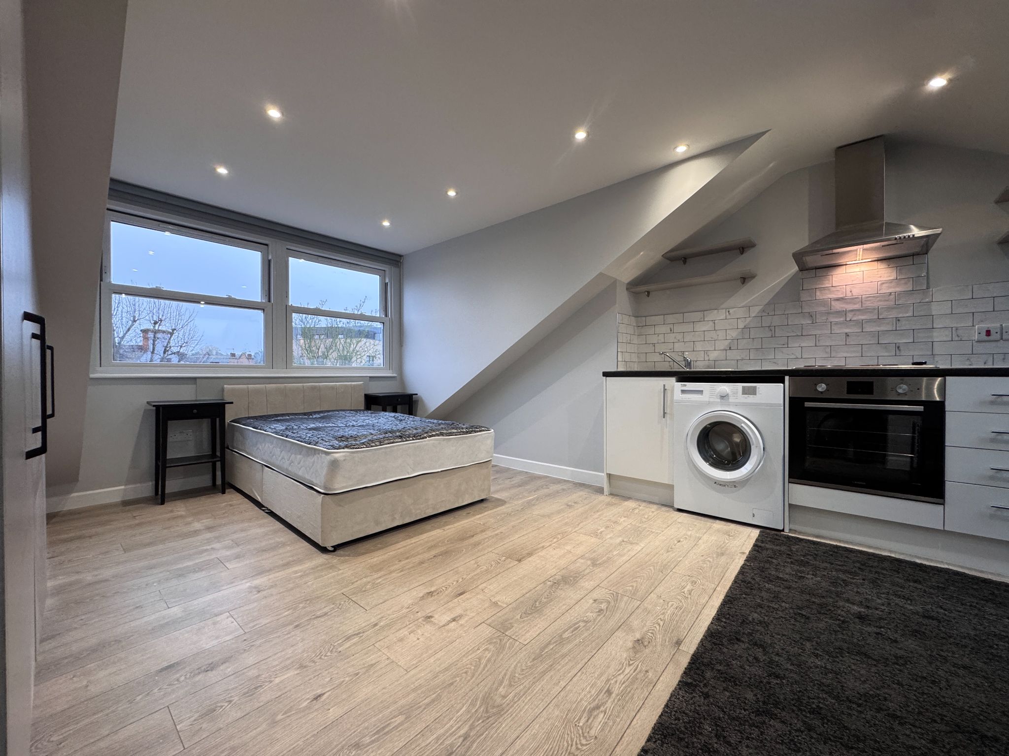1 bedroom studio flat/apartment Under Offer in Willesden Green - Photograph 7