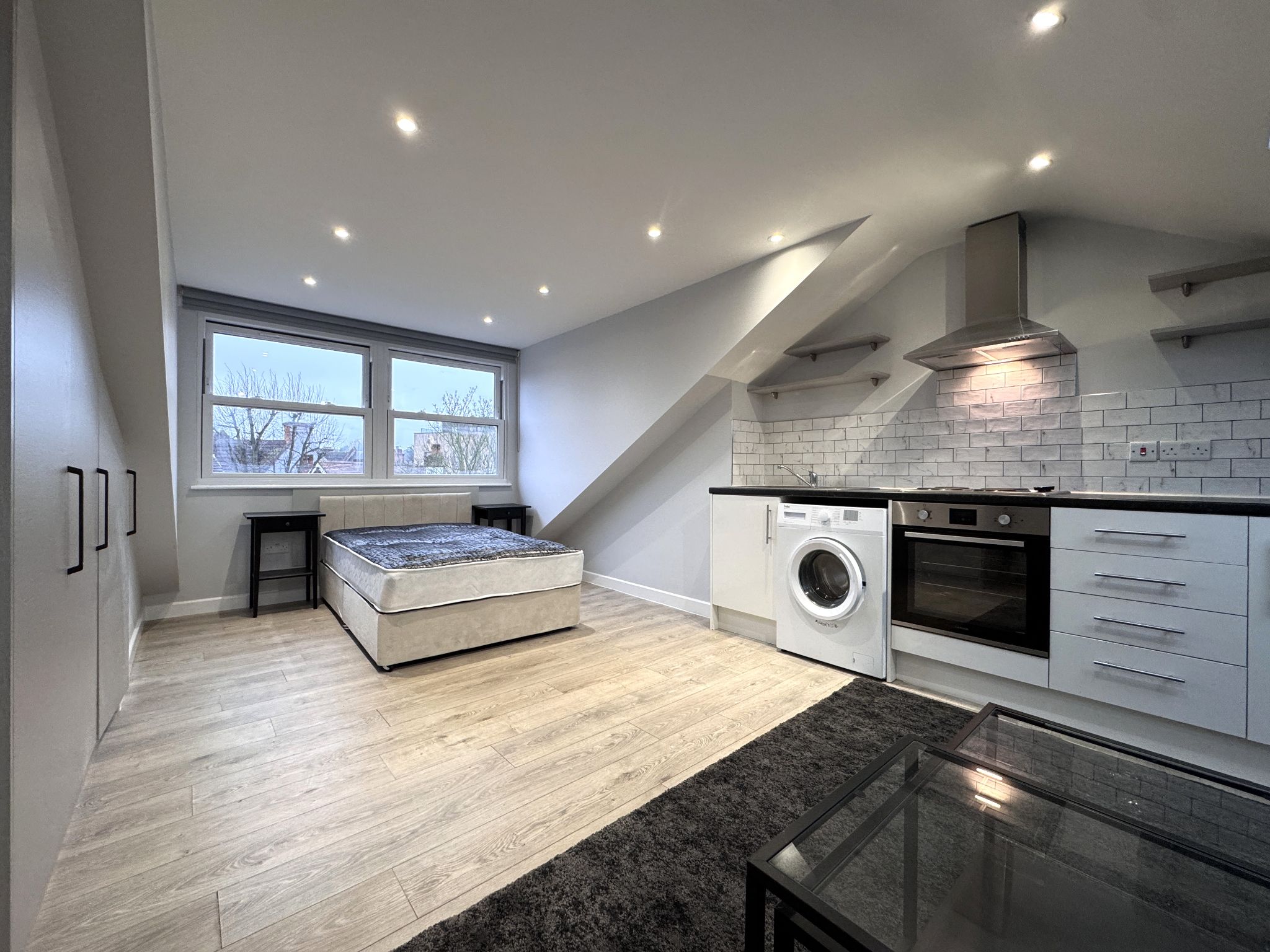 1 bedroom studio flat/apartment To Let in Willesden Green - Property photograph
