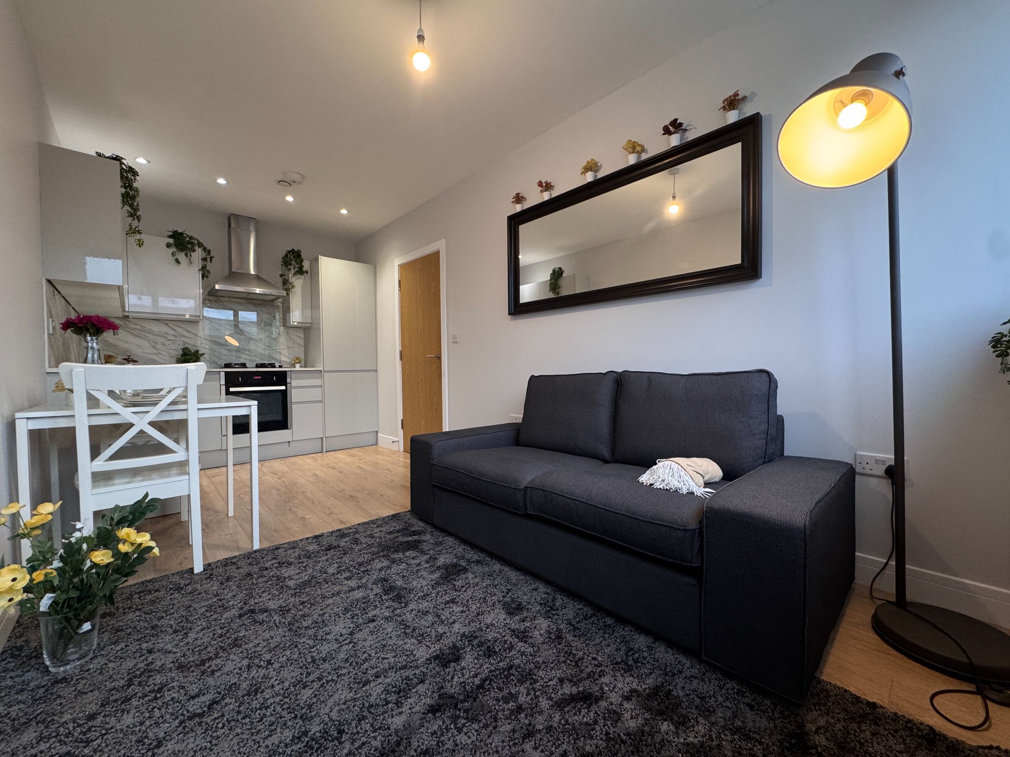 1 bedroom apartment flat/apartment To Let in Kingsbury - Photograph 1