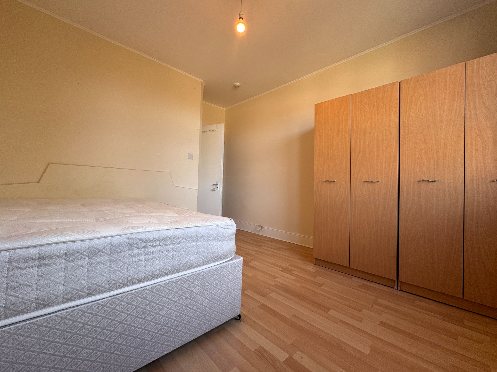 2 bedroom apartment flat/apartment To Let in Willesden - Photograph 13