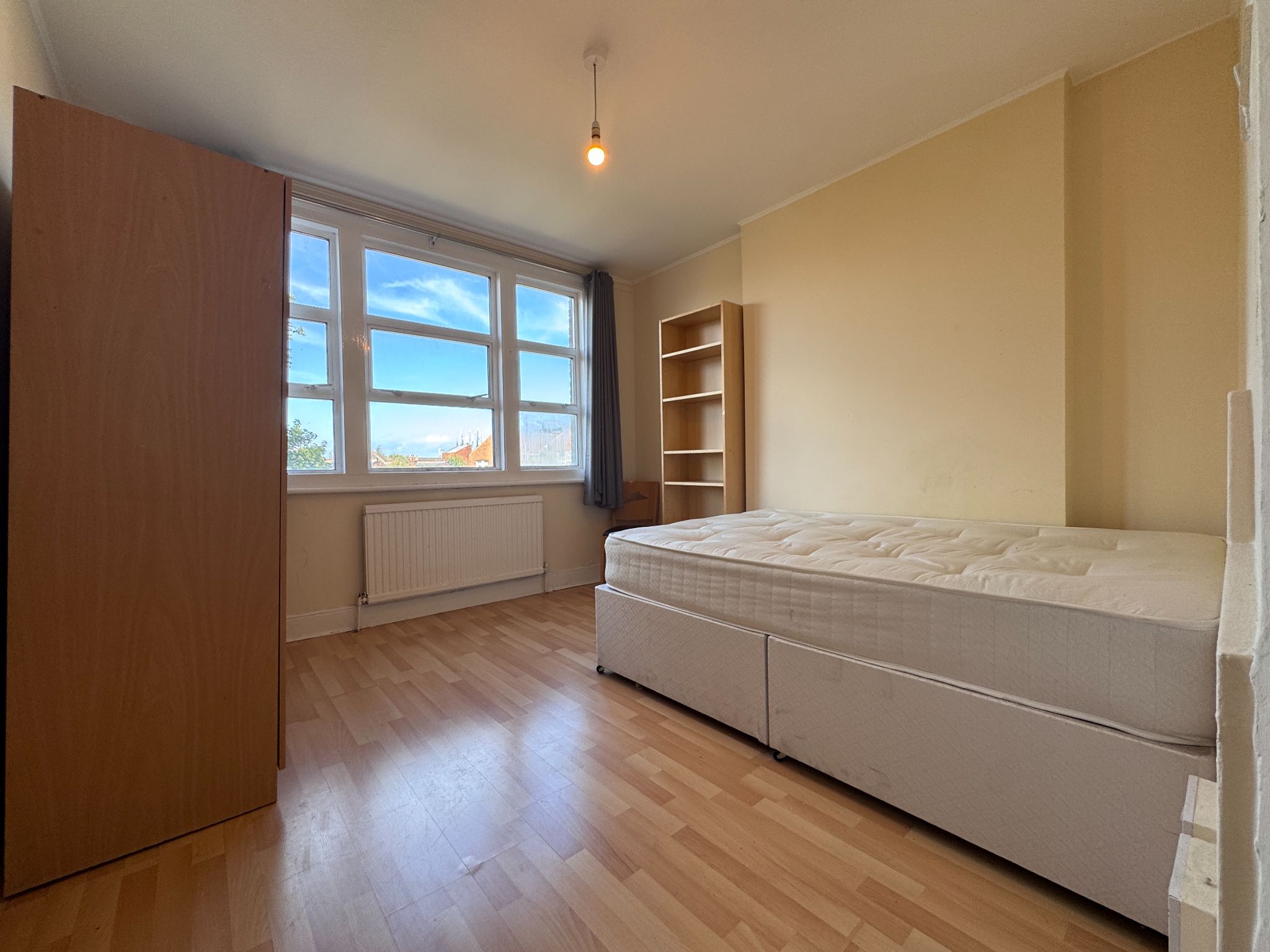 2 bedroom apartment flat/apartment To Let in Willesden - Photograph 12