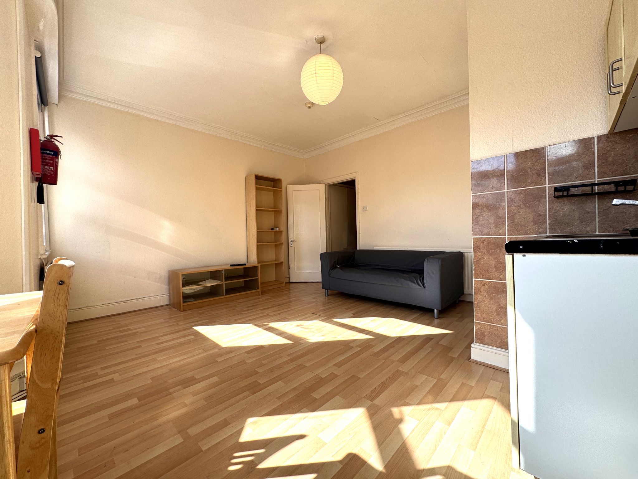 2 bedroom apartment flat/apartment To Let in Willesden - Property photograph