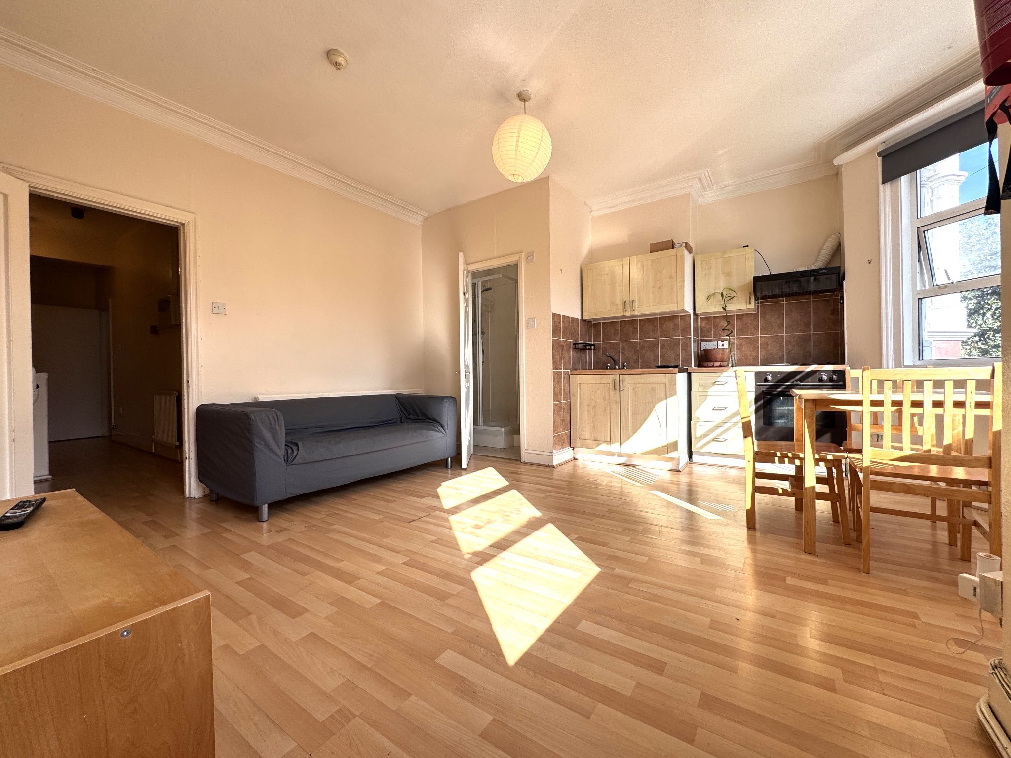 2 bedroom apartment flat/apartment To Let in Willesden - Property photograph