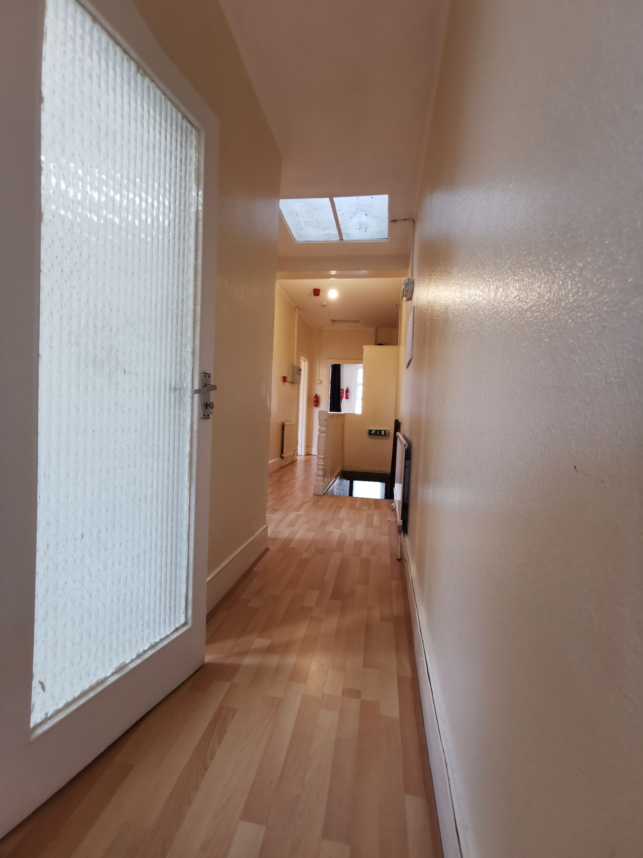 2 bedroom apartment flat/apartment To Let in London - Photograph 10