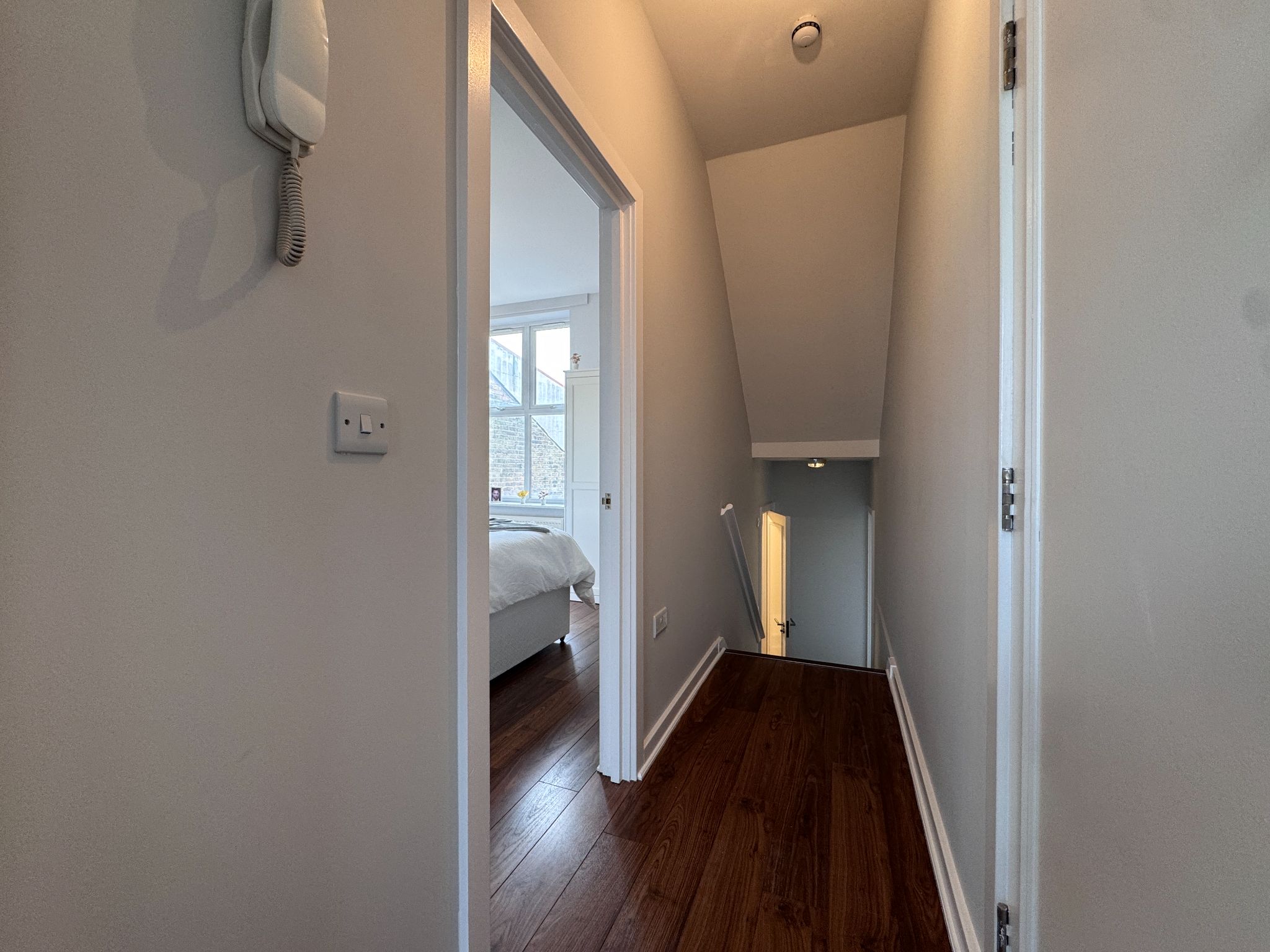 2 bedroom flat flat/apartment To Let in Enfield - Property photograph