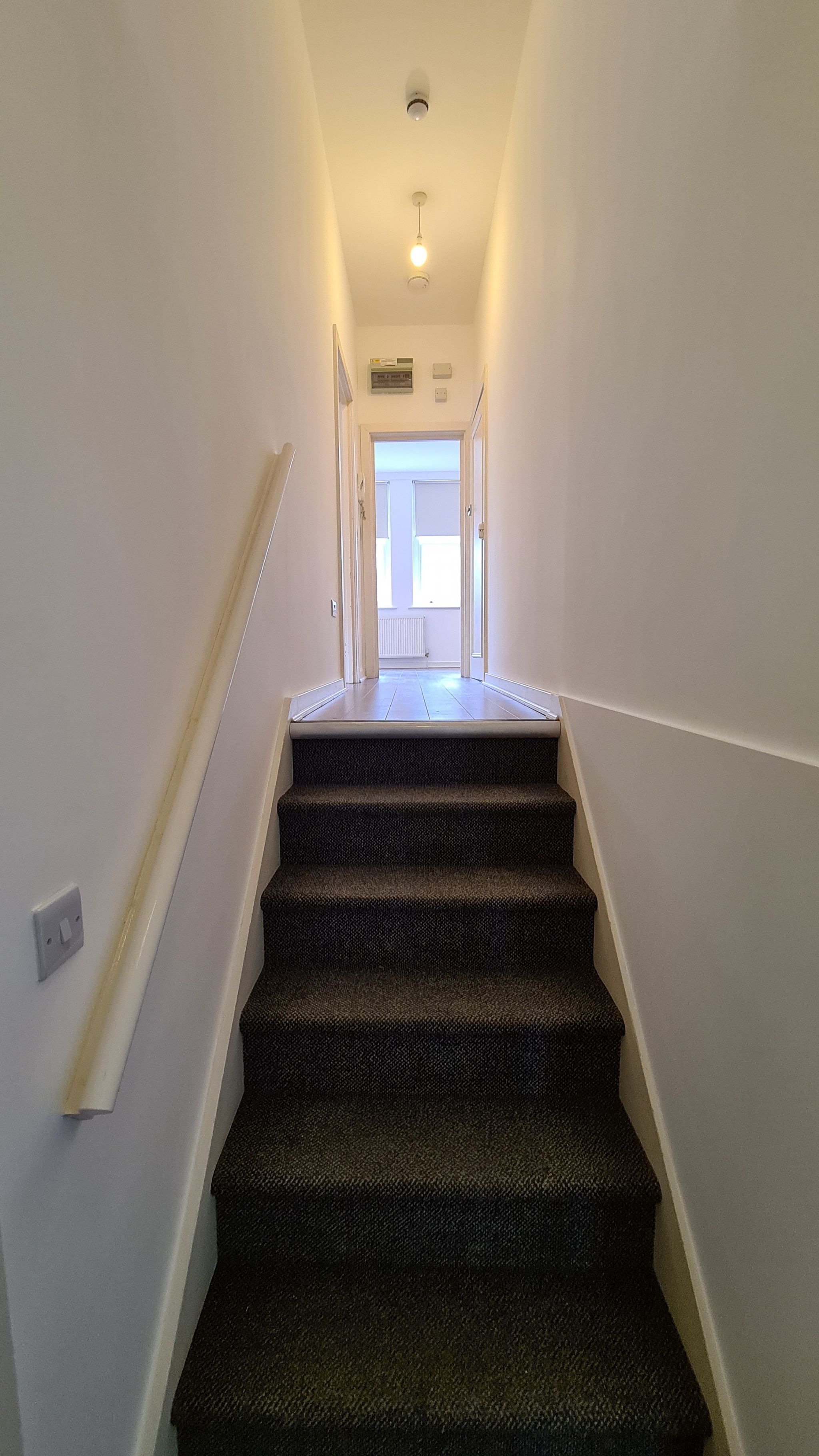 2 bedroom flat flat/apartment To Let in Enfield - Photograph 12