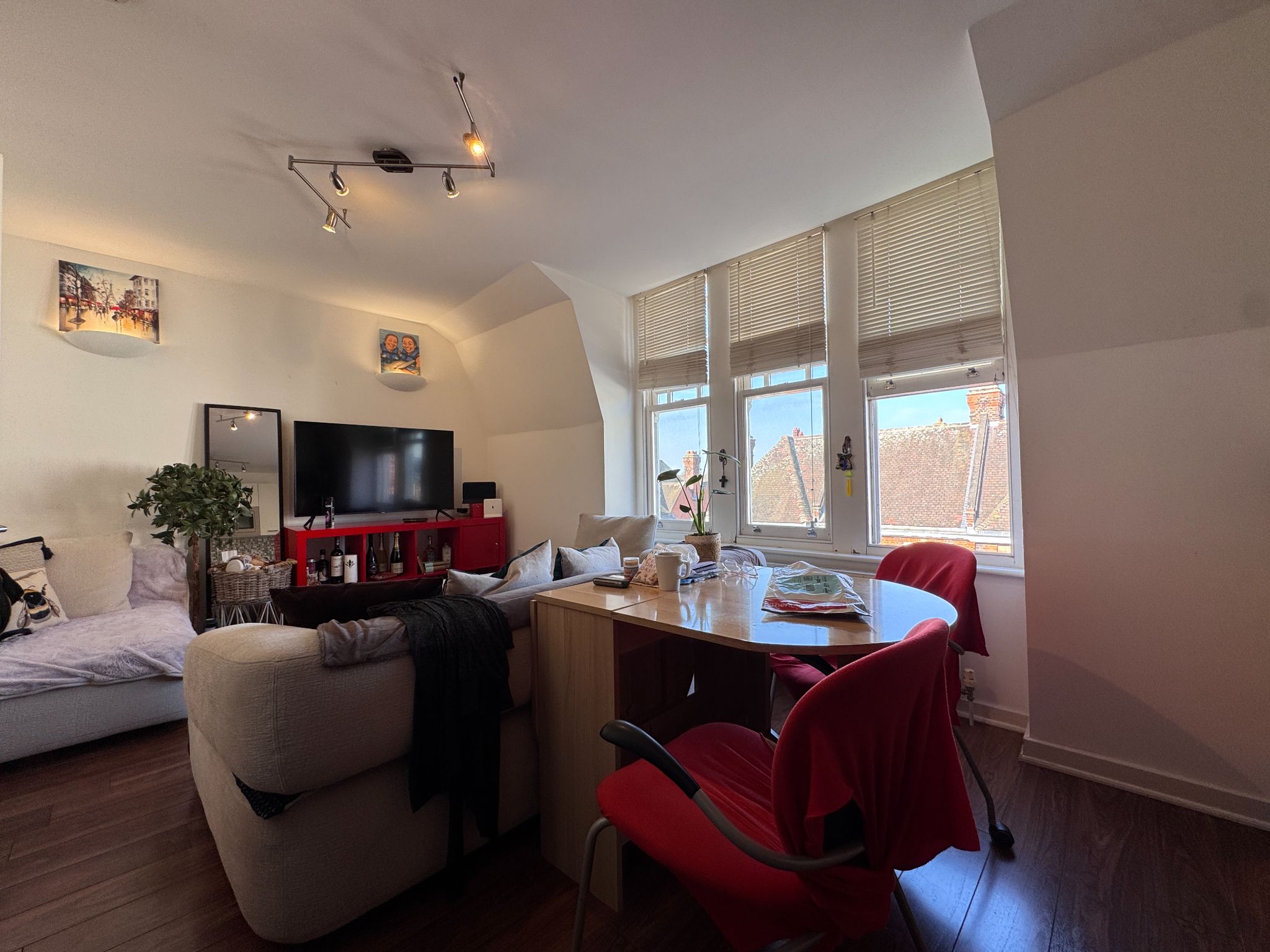 1 bedroom apartment flat/apartment To Let in Enfield - Property photograph