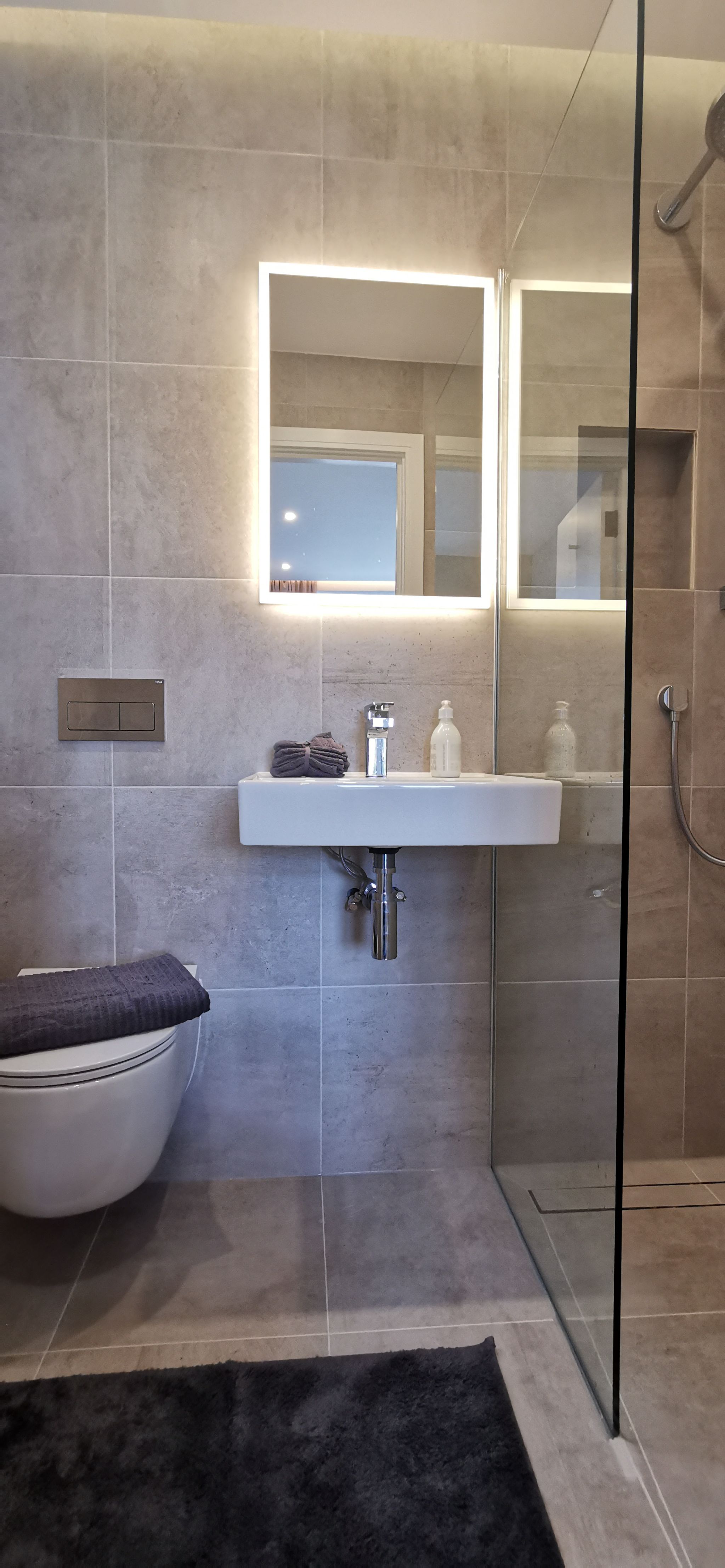 2 bedroom flat flat/apartment To Let in Harrow - Photograph 7