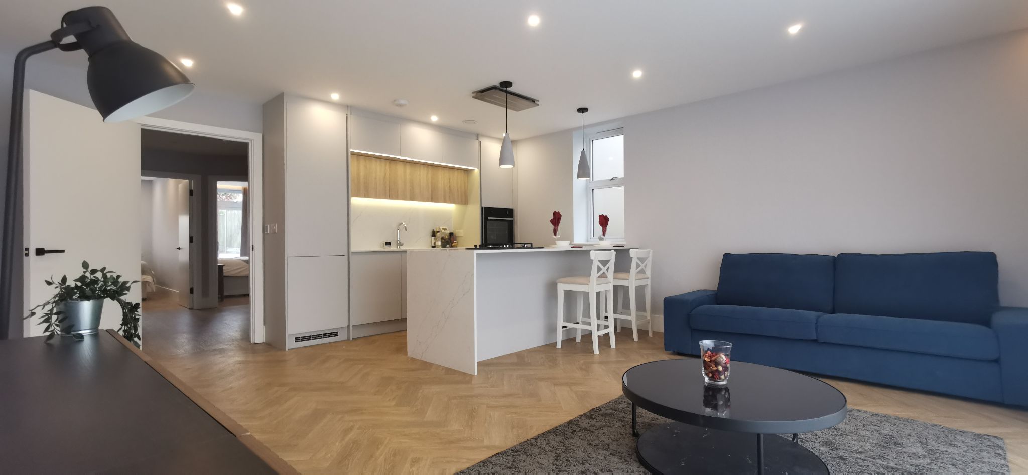 2 bedroom flat flat/apartment To Let in Harrow - Photograph 1